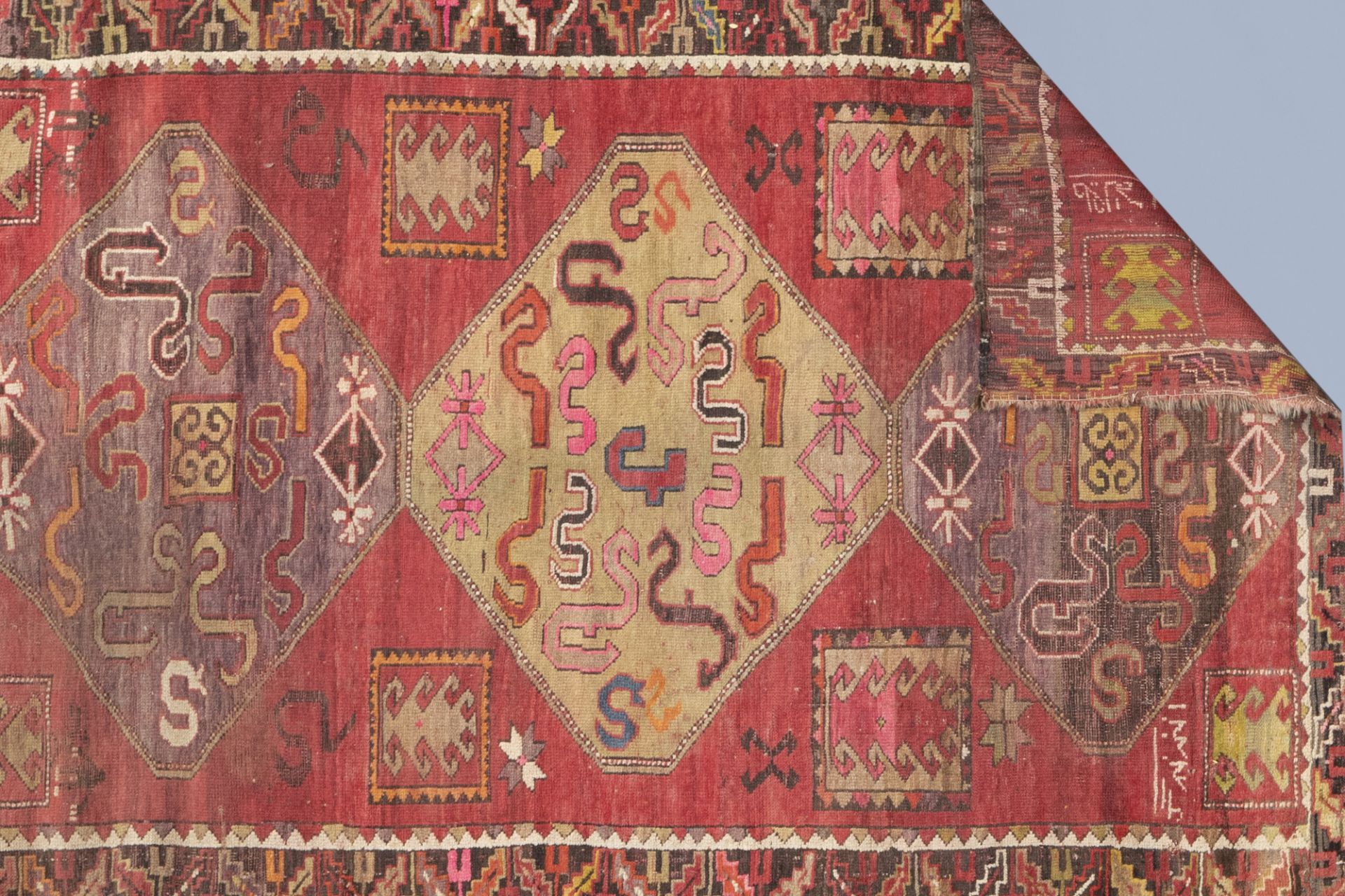 Two Caucasian cloudband 'Chondzoresk Kazak' rugs, wool on cotton, second half of the 19th C. - Image 4 of 4