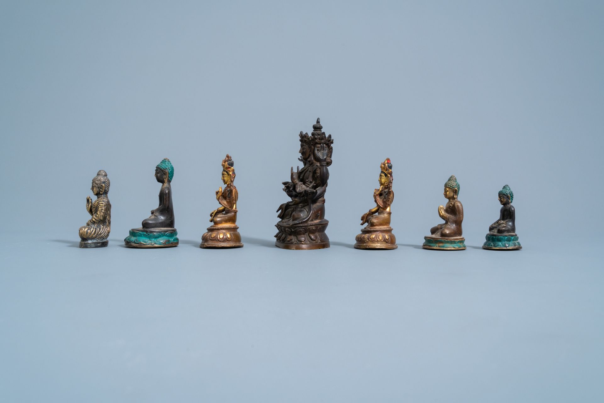 Seven bronze figures of Buddha and Tara, China and Southeast Asia, 19th/20th C. - Image 3 of 5