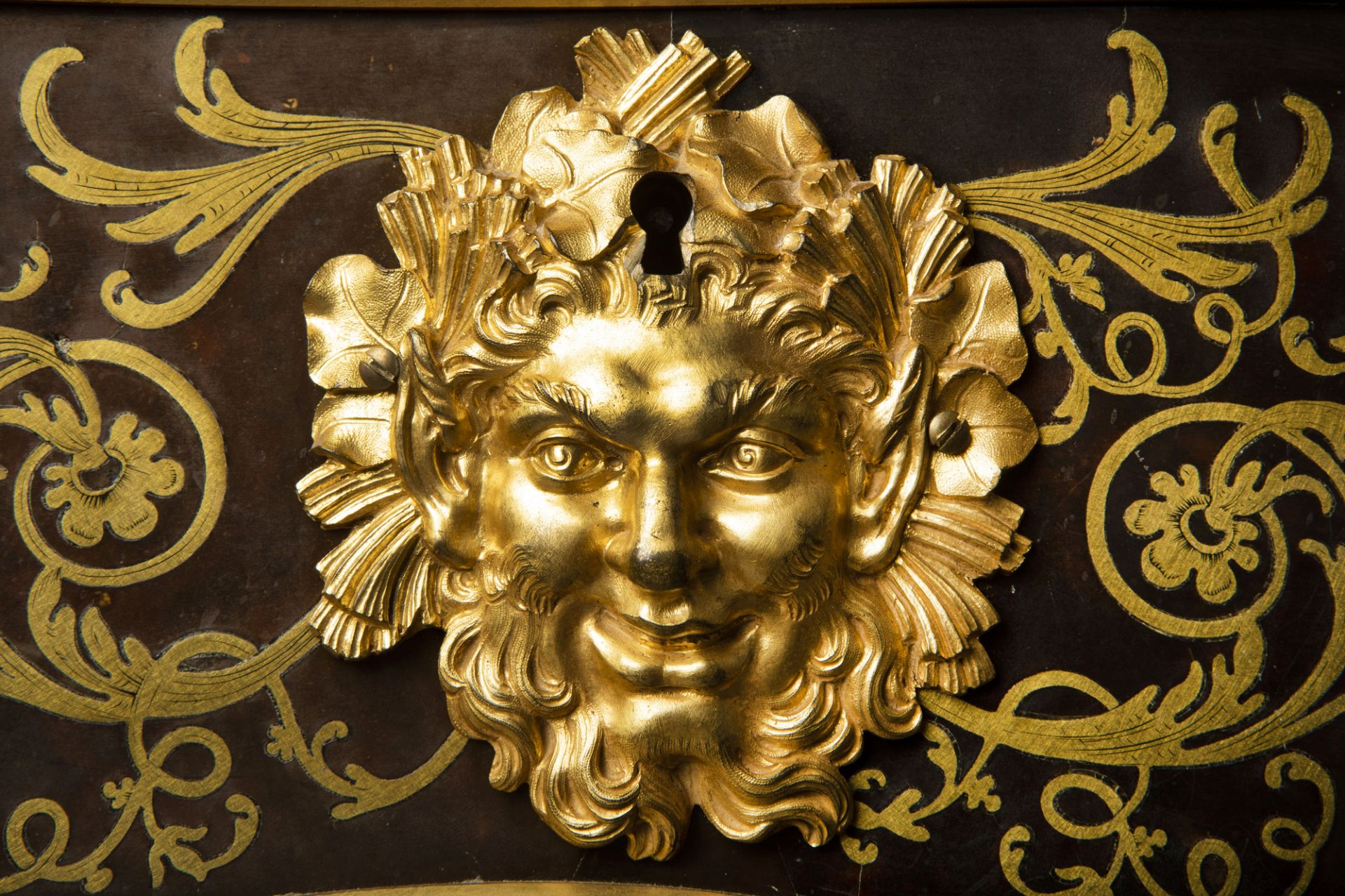 An impressive French gilt bronze mounted brass and tortoiseshell inlaid ebonized bureau plat, Befort - Image 10 of 15