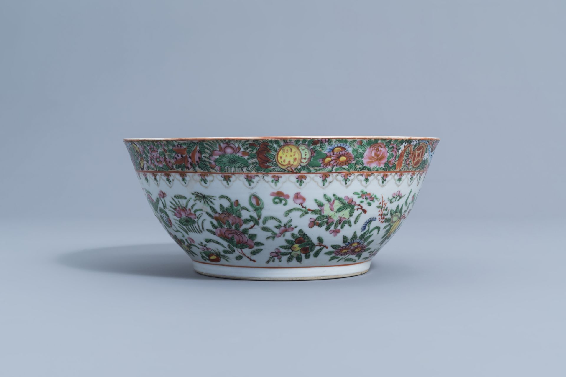 A varied collection of Chinese Canton famille rose porcelain, 19th/20th C. - Image 5 of 31