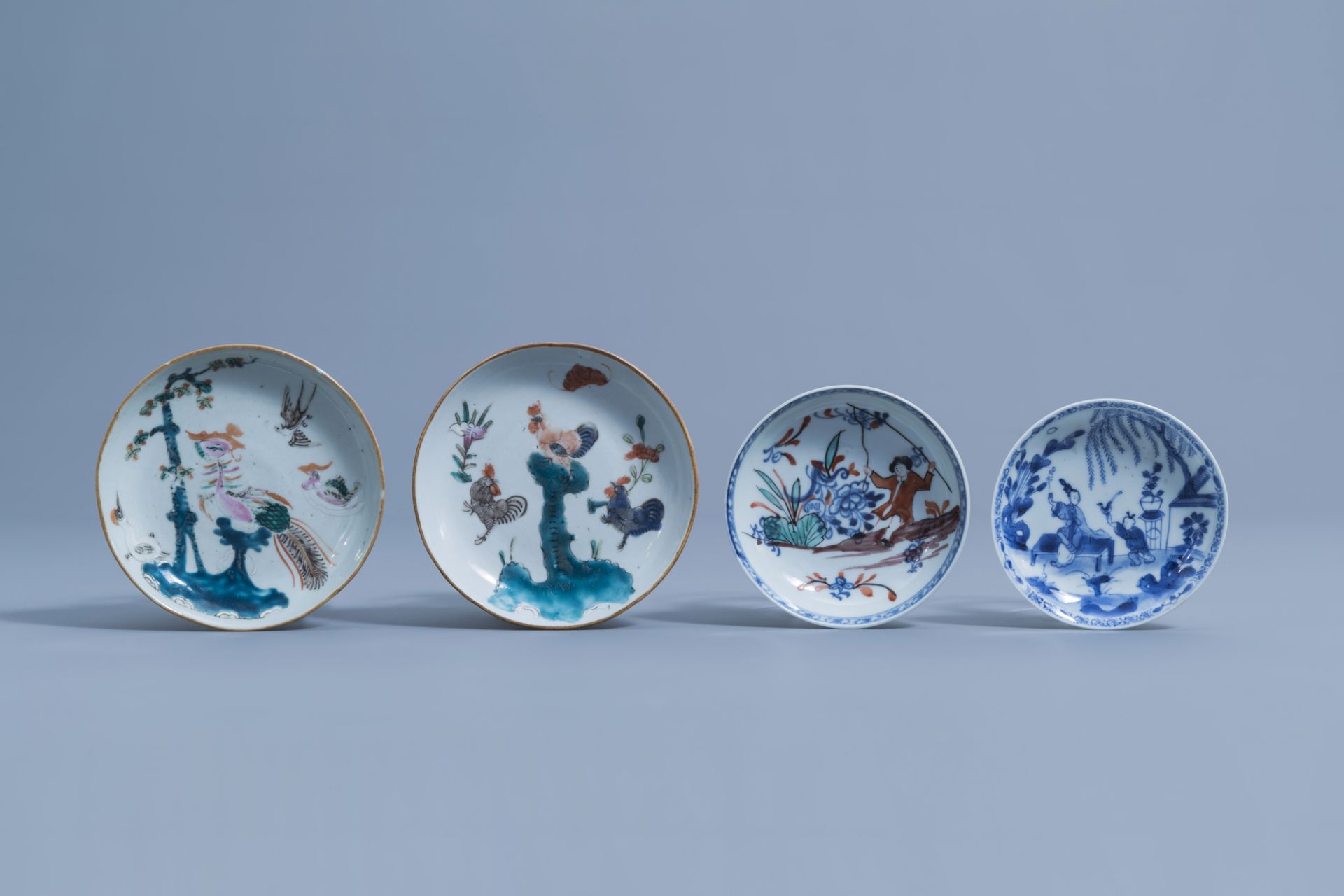 A varied collection of Chinese famille rose, verte, blue & white porcelain, 18th C. & later - Image 23 of 36