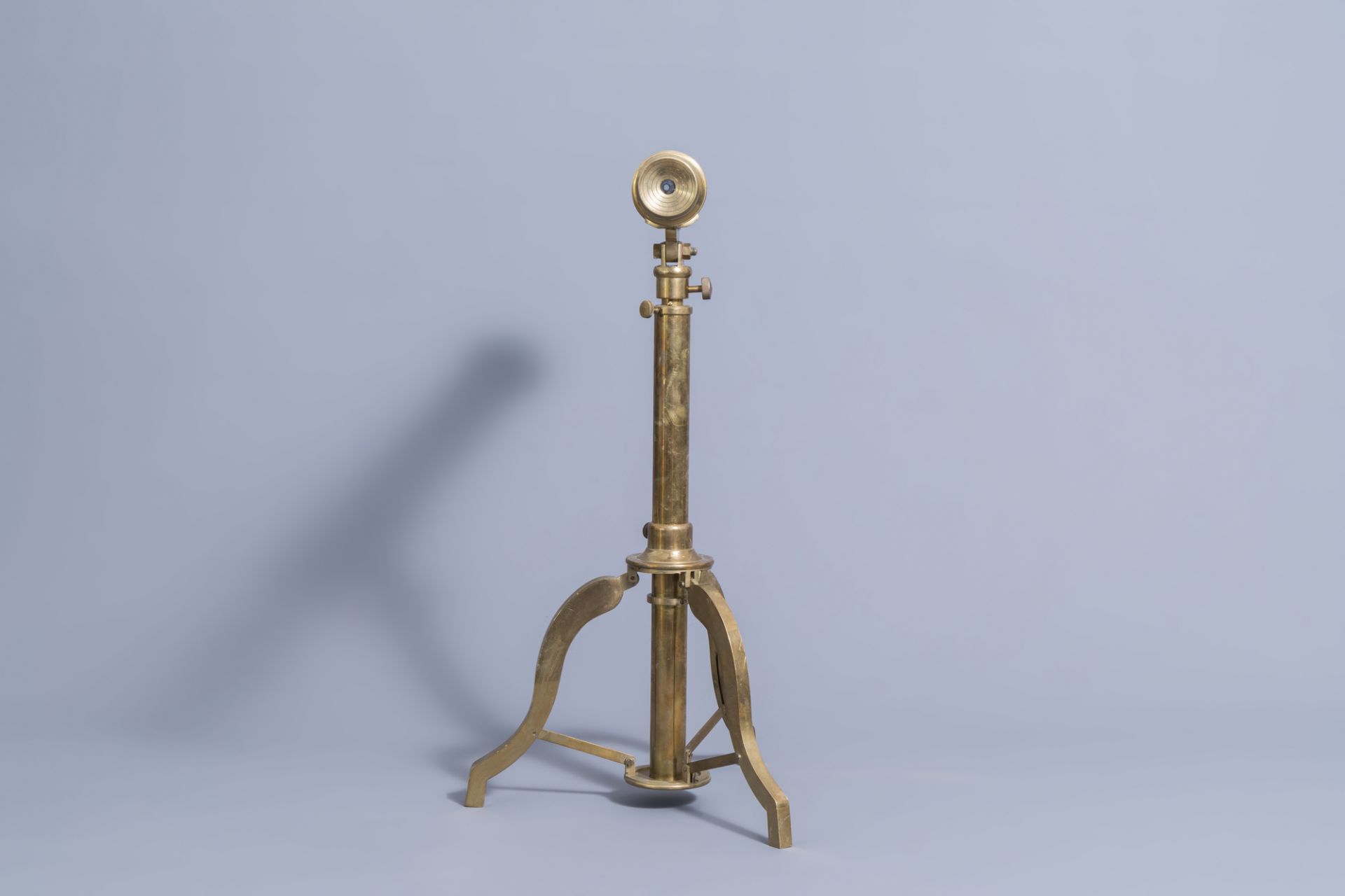 An English Stanley London brass telescope on a tripod stand, 20th C. - Image 3 of 8