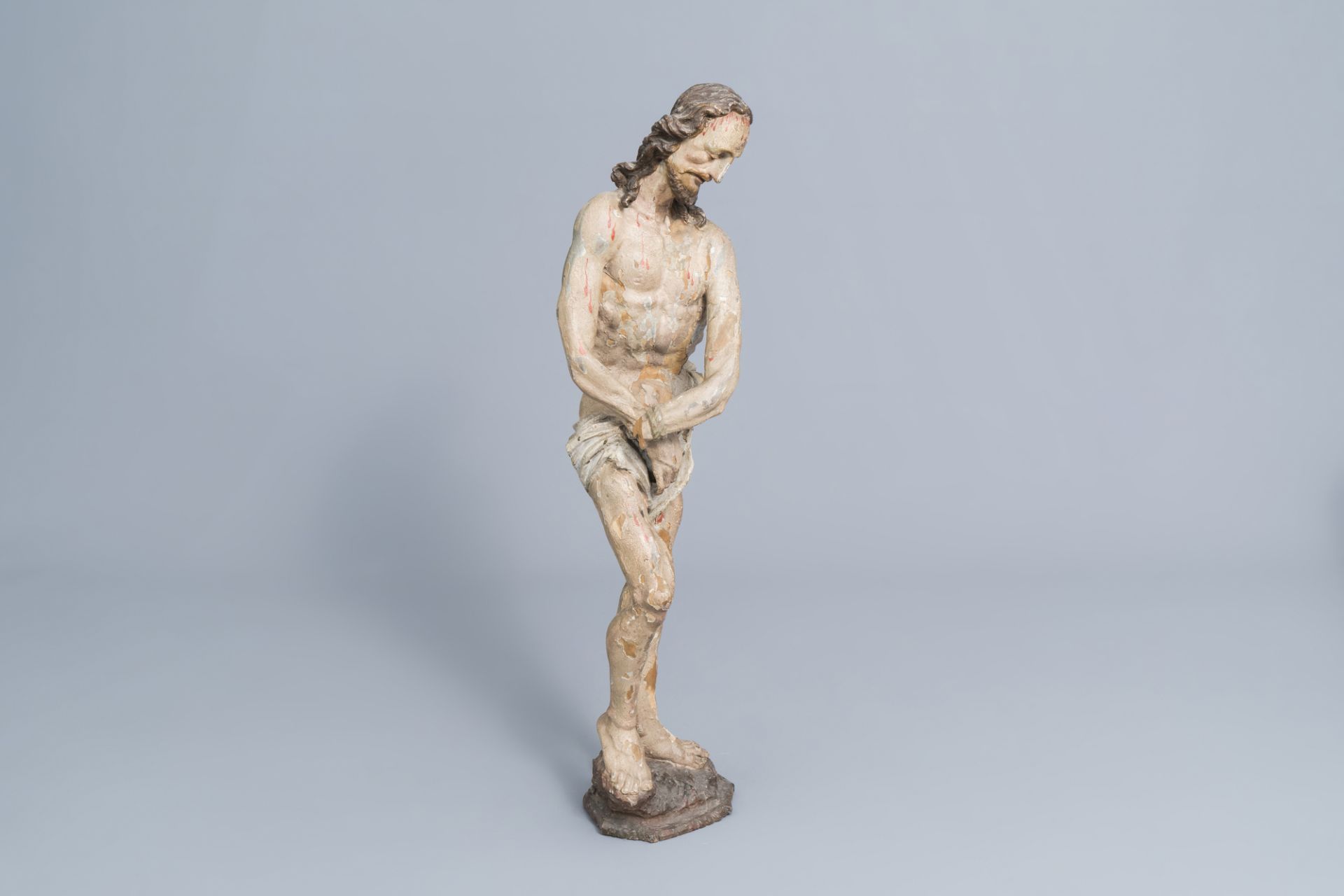 A carved and polychrome painted wooden 'Ecce Homo', Spain, 17th C. - Image 2 of 8