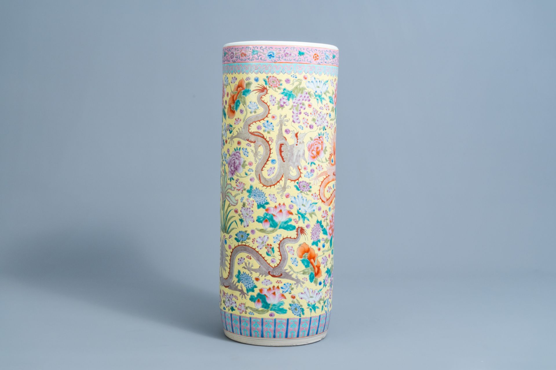 Four various Chinese famille rose vases and a 'dragons' umbrella stand, 20th C. - Image 4 of 13