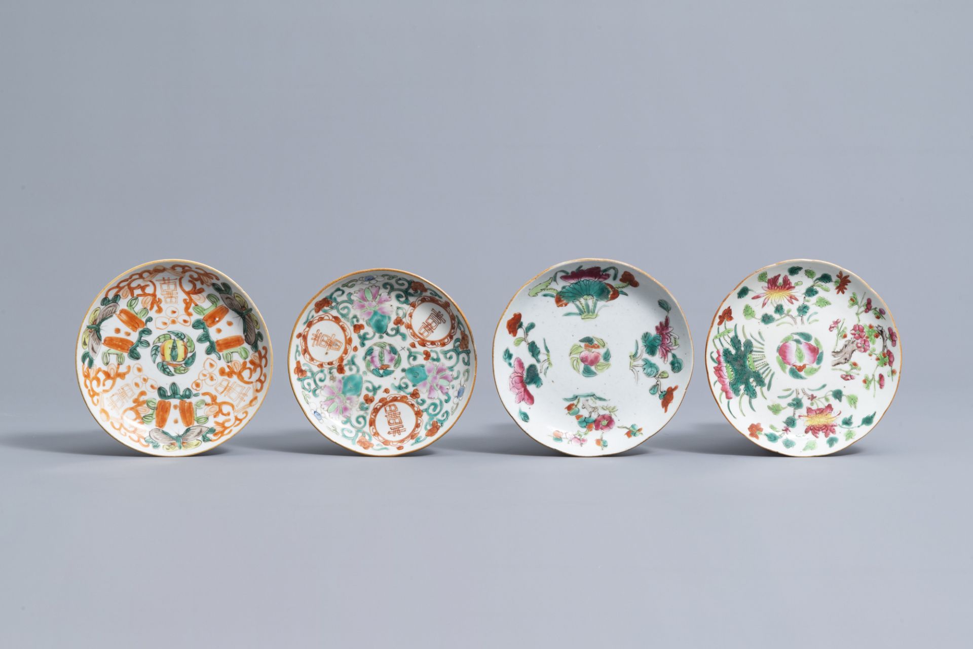 A varied collection of Chinese blue, white, qianjiang cai and famille rose porcelain, 19th/20th C. - Image 8 of 13