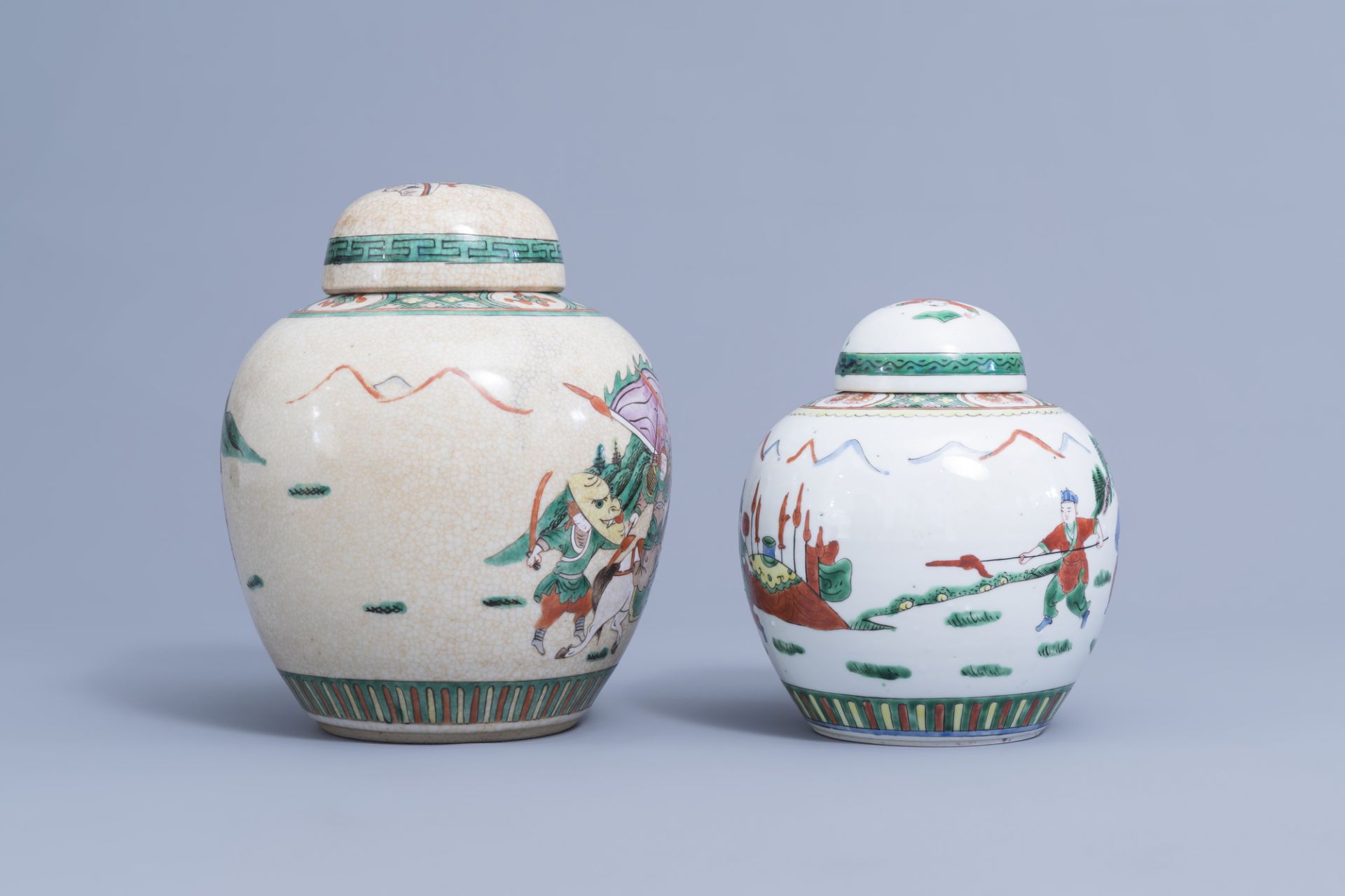 A Chinese bottle shaped Nanking crackle famille verte vase and two warrior jars, 19th/20th C. - Image 4 of 15