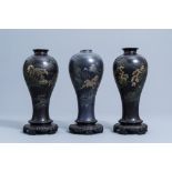 Three Chinese Shen ShaoÕan style decorated lacquer vases, 20th C.