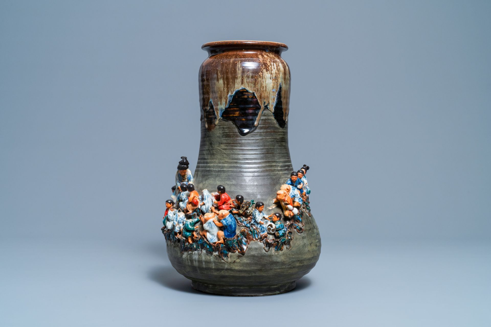 A tall Japanese Sumida Gawa vase with applied design of children and monkeys, Meiji, 19th/20th C. - Image 2 of 10
