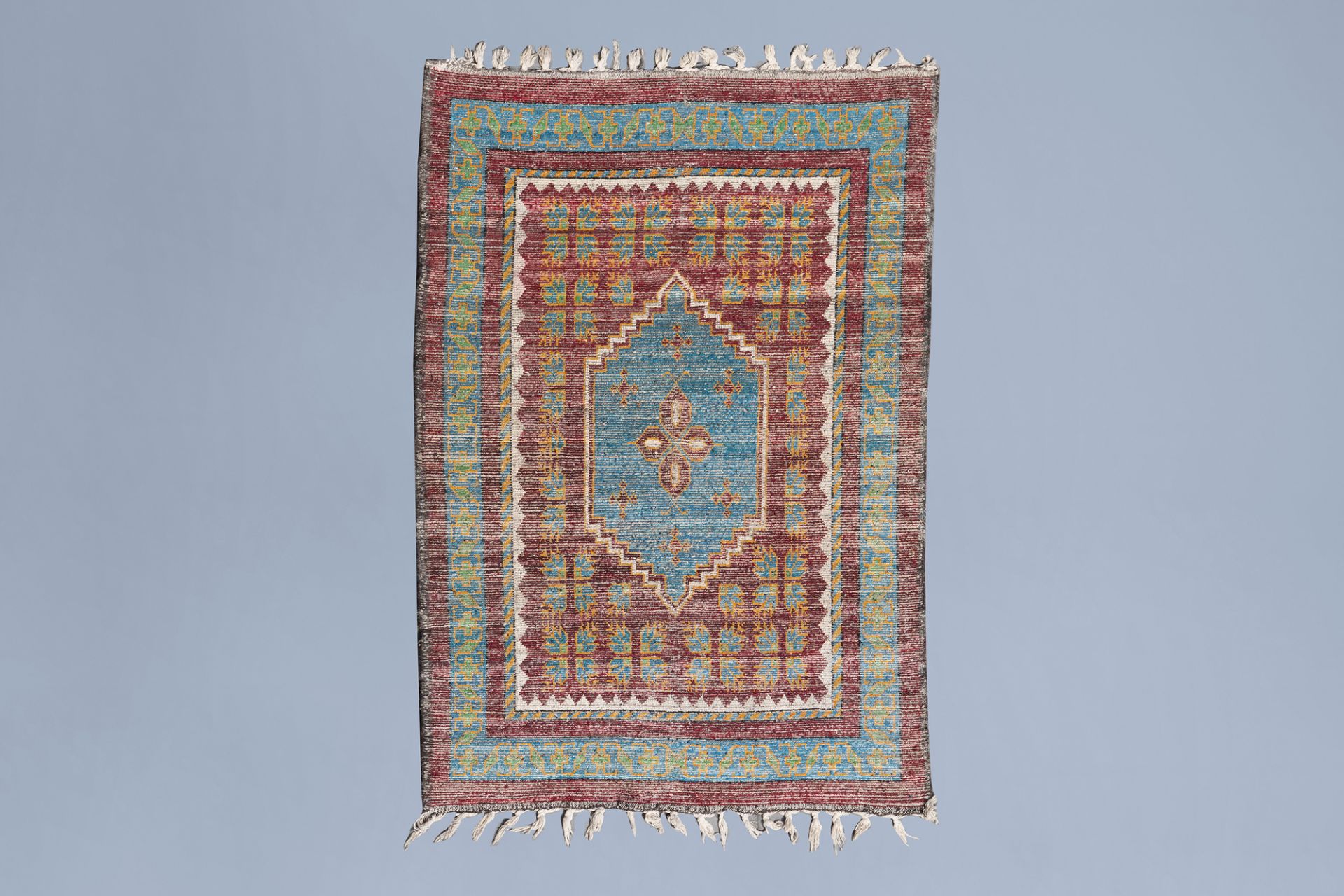 An Algerian woolen berber carpet with Crux, El-Oued, 20th C. - Image 2 of 3