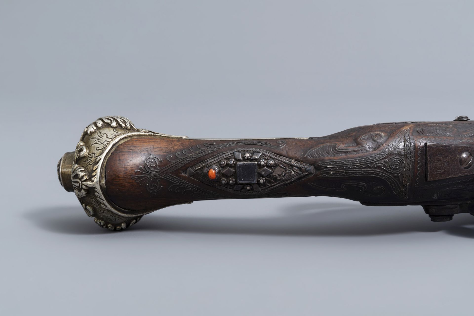 An Ottoman coral inlaid and silver mounted flintlock pistol, Algeria, 18th C. - Image 10 of 12