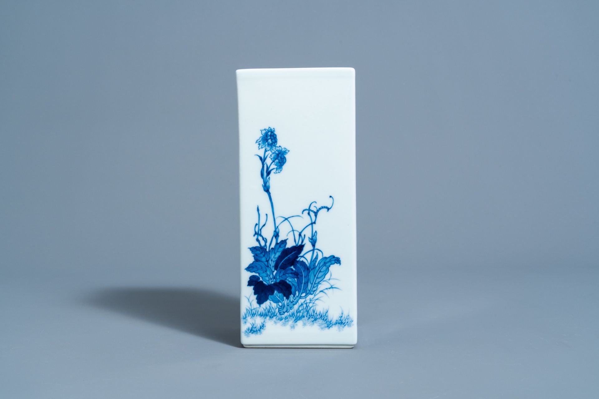 A square Chinese blue and white brush pot with floral design, marked, 20th C. - Image 3 of 7