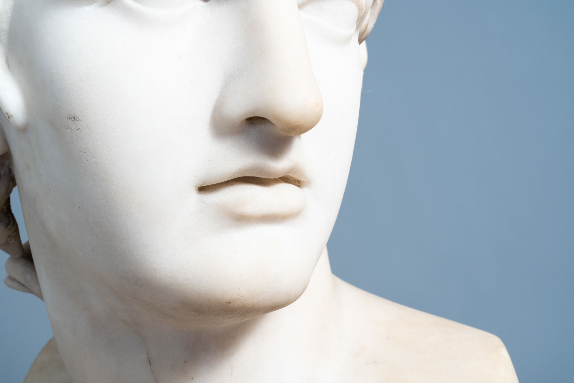 Italian school, after the antique: Bust of the Apollo Belvedere, white marble, ca. 1800 - Image 7 of 9