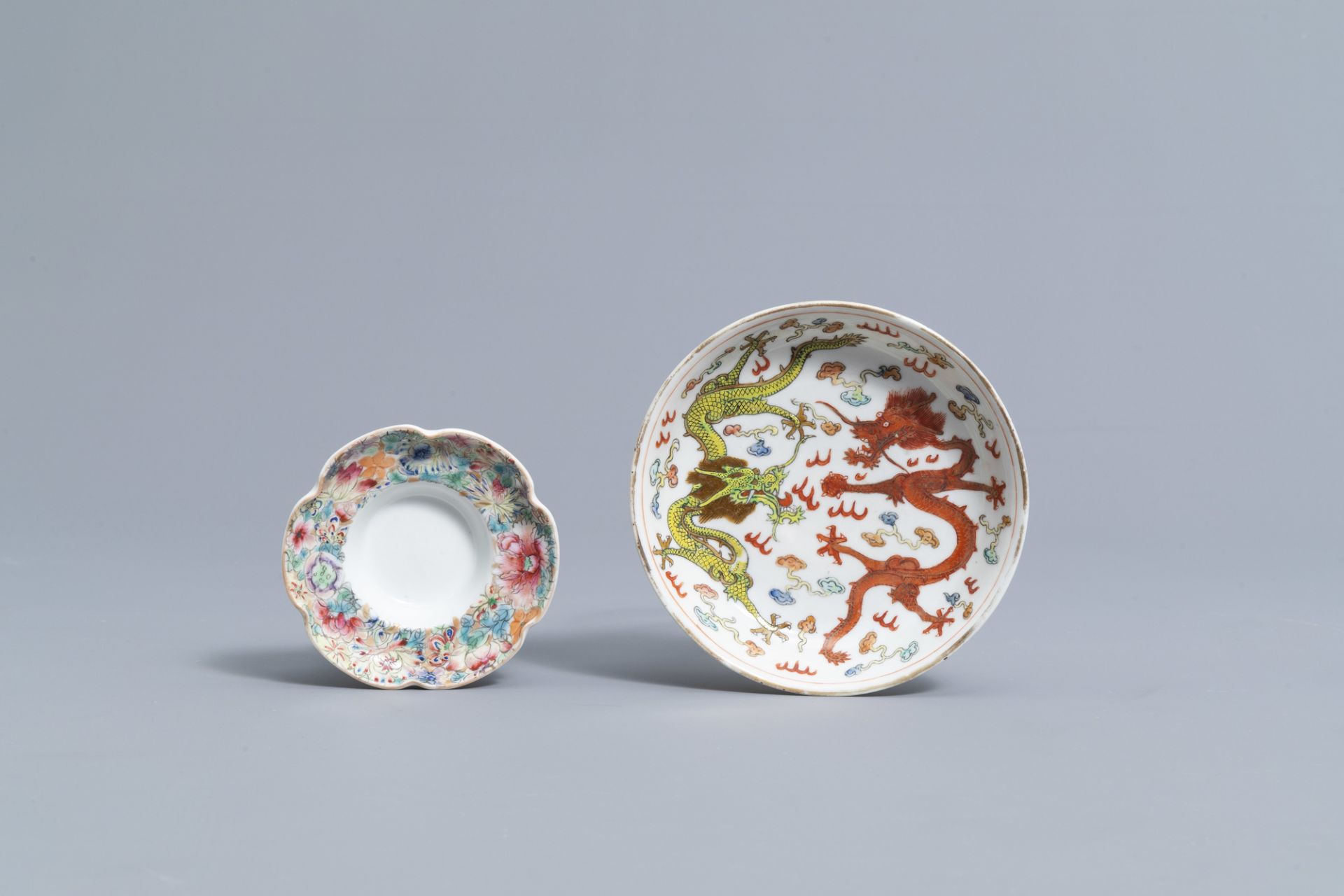 A varied collection of Chinese blue, white, qianjiang cai and famille rose porcelain, 19th/20th C. - Image 10 of 13