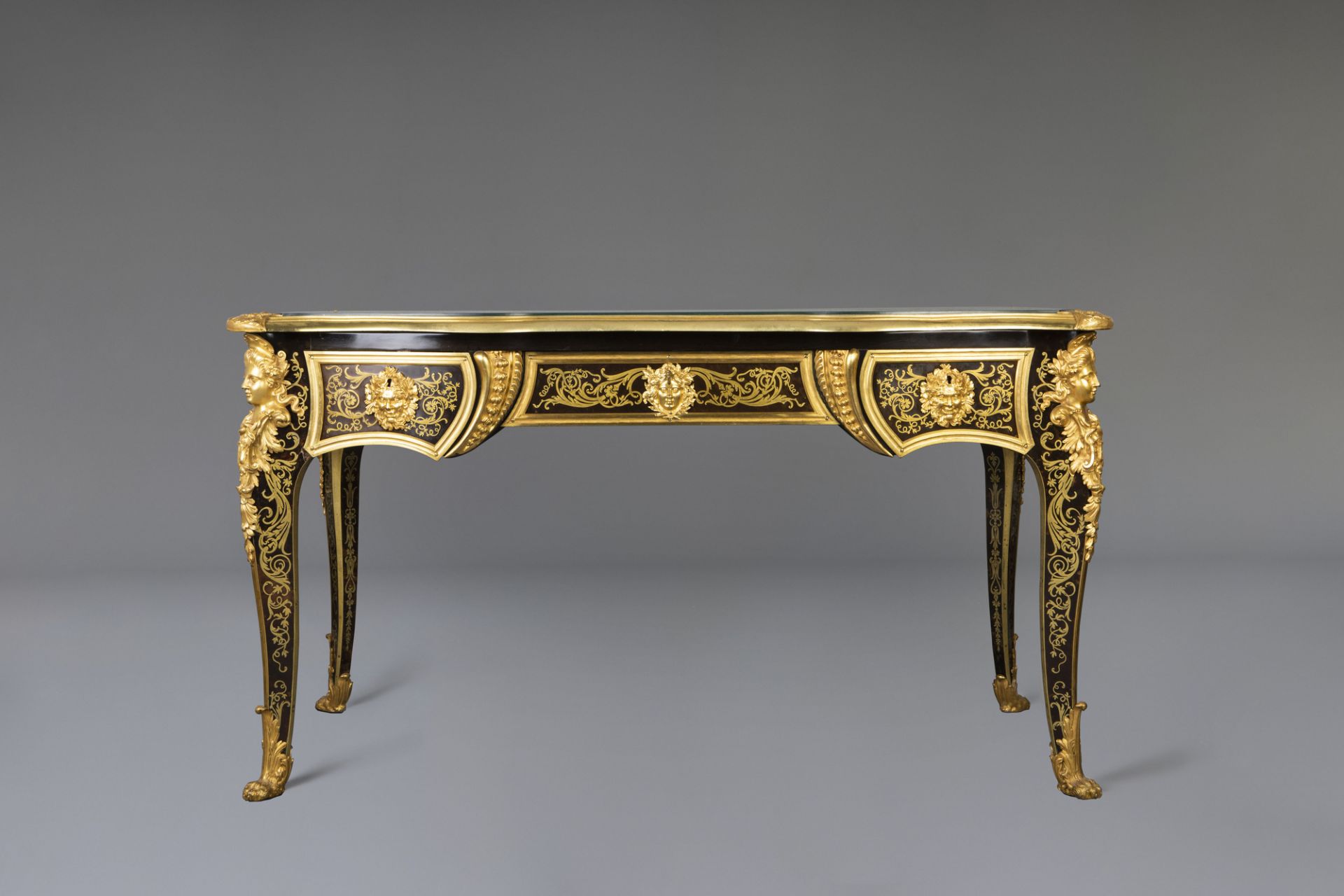 An impressive French gilt bronze mounted brass and tortoiseshell inlaid ebonized bureau plat, Befort - Image 2 of 15