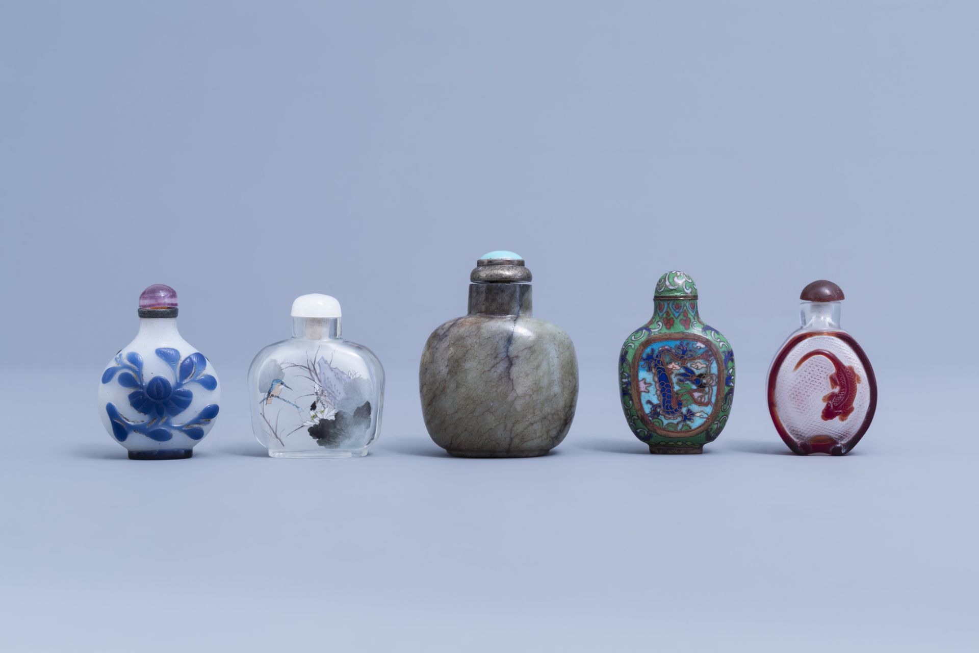 Eleven various Chinese glass and hardstone snuff bottles, 20th C. - Image 4 of 13