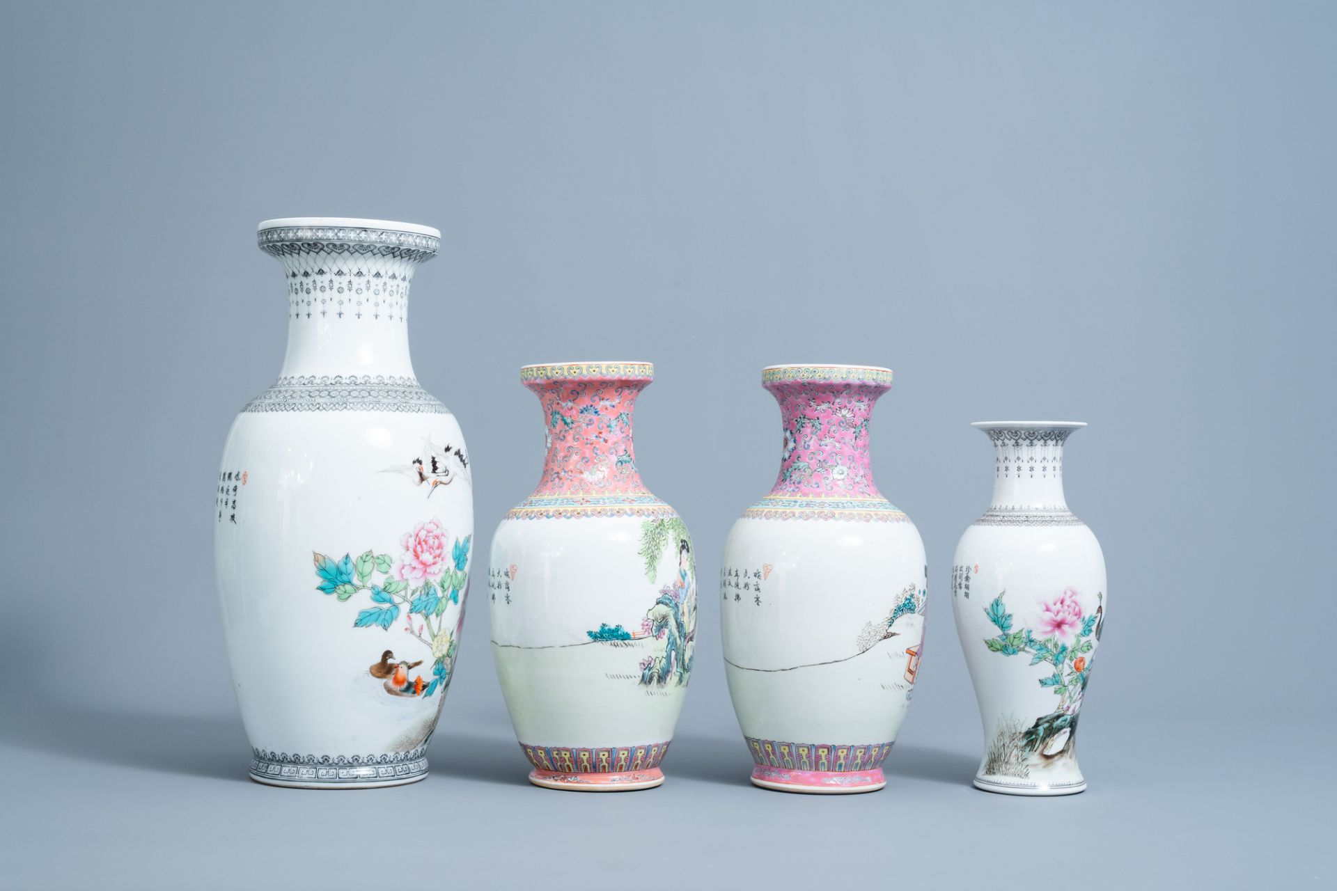 Four various Chinese famille rose vases and a 'dragons' umbrella stand, 20th C. - Image 11 of 13