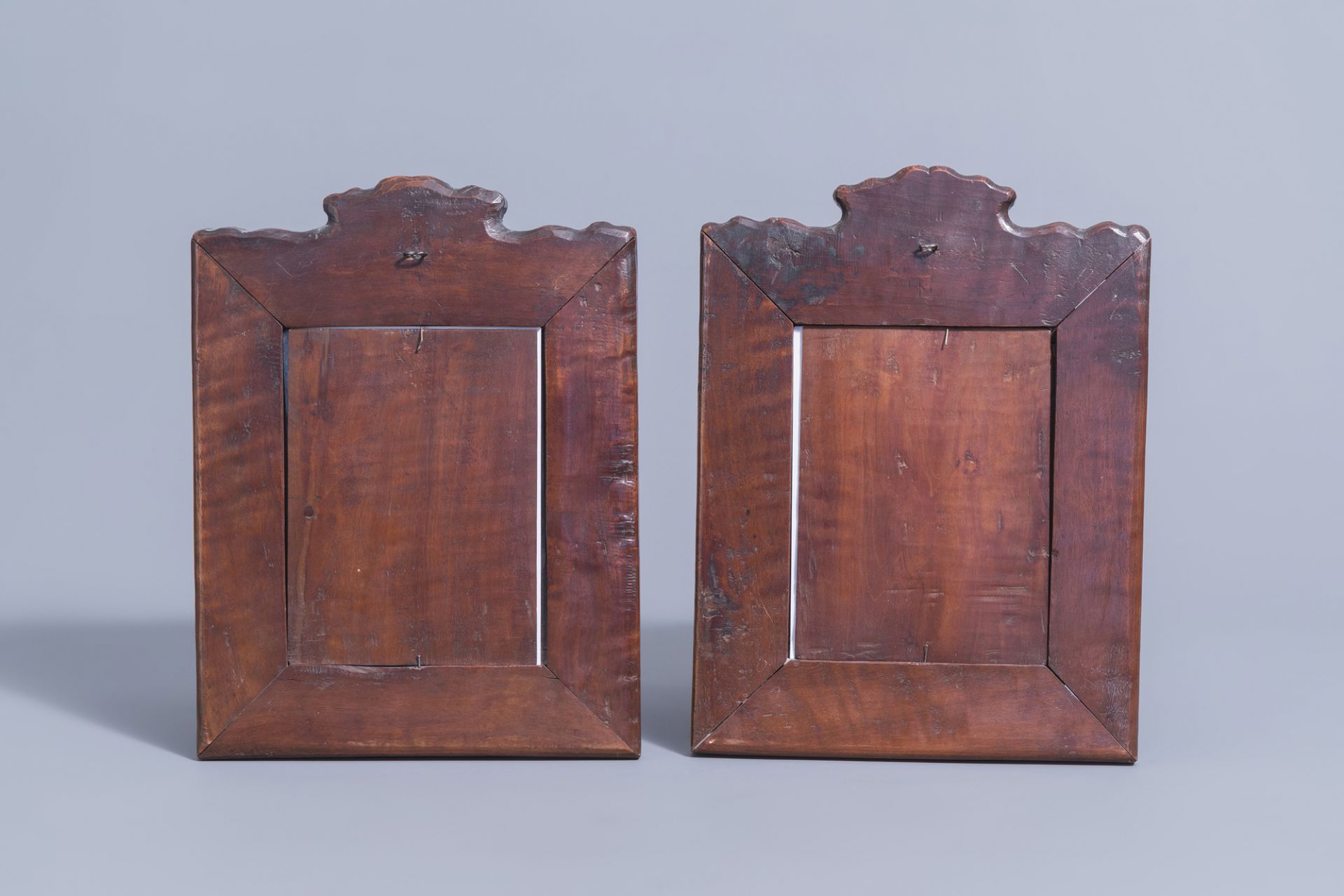 A pair of Chinese carved wooden frames with animals and flowers, 19th C. - Image 2 of 6