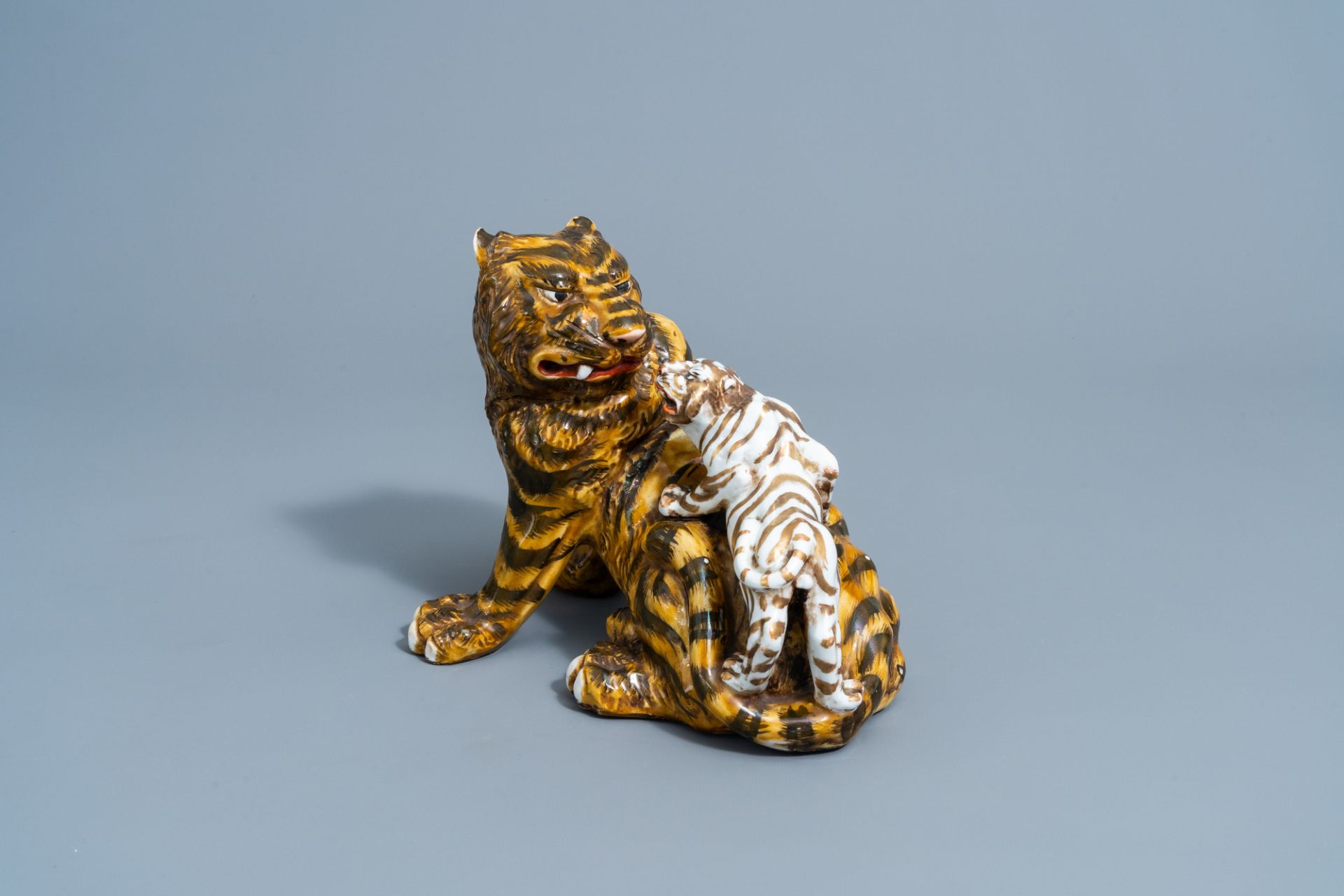 A Japanese group of two tigers with polychrome design, Meiji, 19th/20th C. - Image 3 of 9