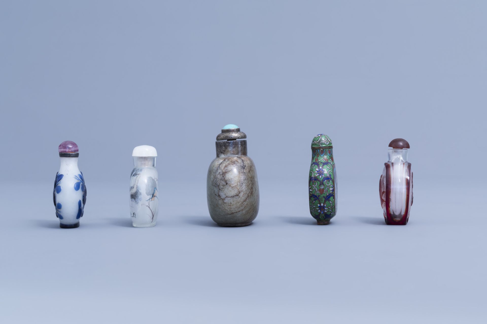 Eleven various Chinese glass and hardstone snuff bottles, 20th C. - Image 5 of 13