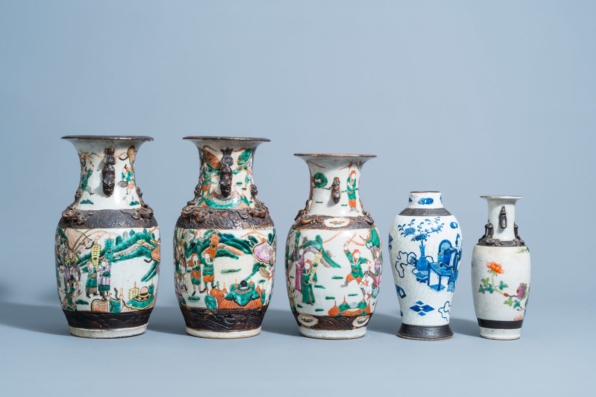 A varied collection of Chinese Nanking famille rose & blue & white porcelain, 19th/20th C. - Image 5 of 13