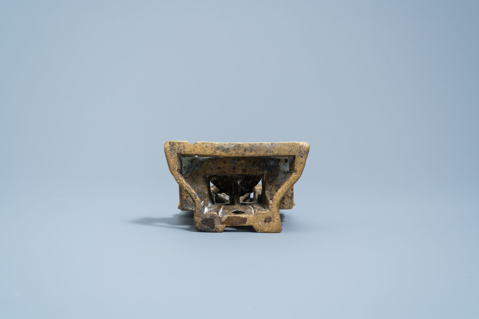 An Indian silver inlaid and inscribed bronze Jain shrine, 19th C. or older - Image 7 of 7