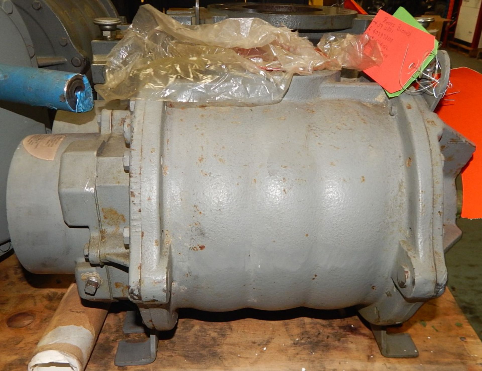 ROOTS 69-U-RAI BLOWER WITH 1-1/8" OUTPUT SHAFT, S/N: 402973103 (CI) [RIGGING FEE FOR LOT #358 - $ - Image 3 of 4