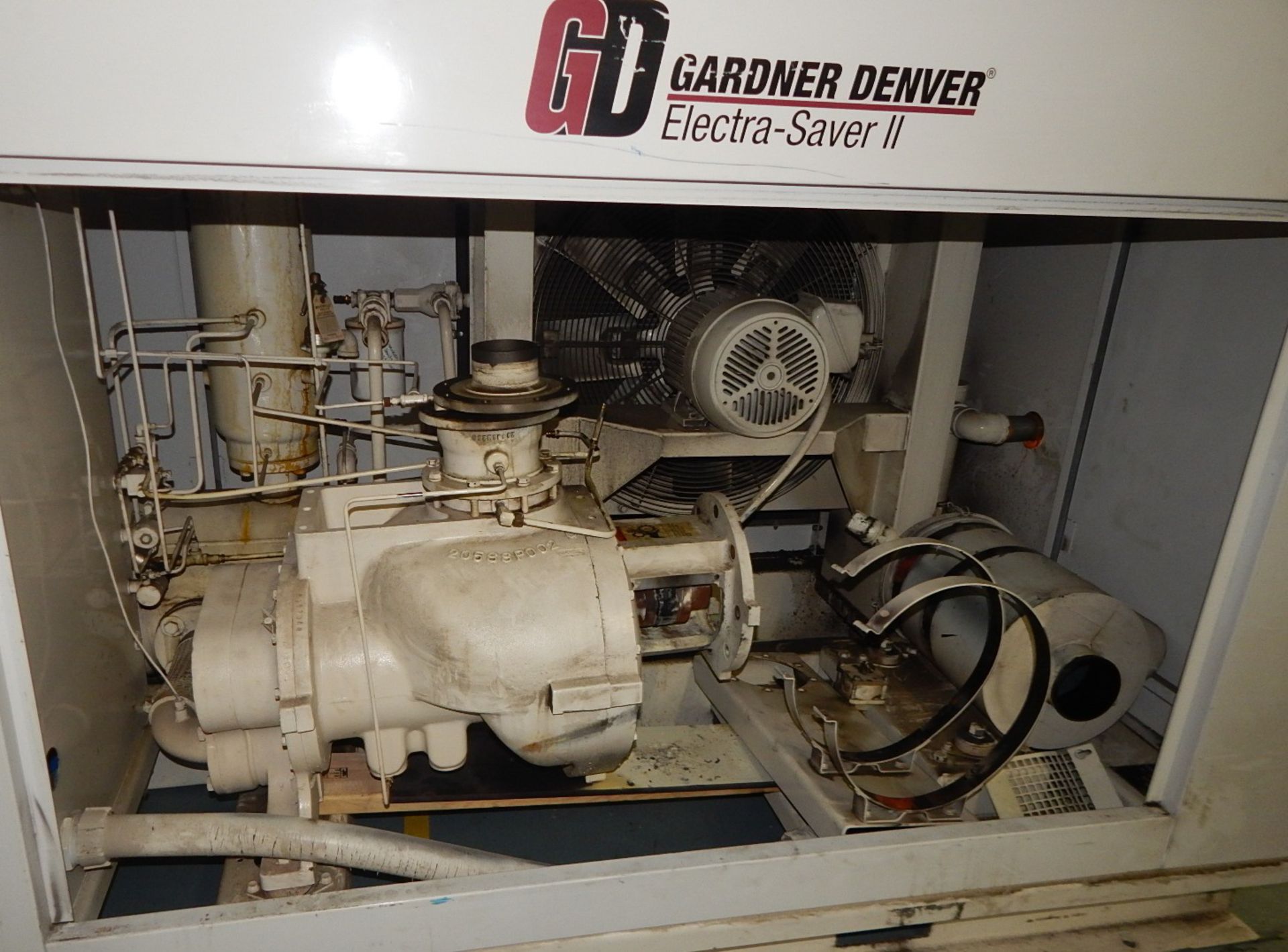 GARDNER DENVER ELECTRA-SAVER II ROTARY SCREW AIR COMPRESSOR WITH 100 HP, 125 PSI, S/N: S257740 ( - Image 6 of 8