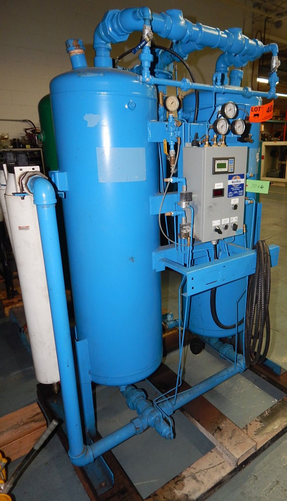 MFG. UNKNOWN DESICCANT AIR DRYER, S/N: N/A (CI) [RIGGING FEE FOR LOT #403 - $50 CAD PLUS - Image 2 of 3