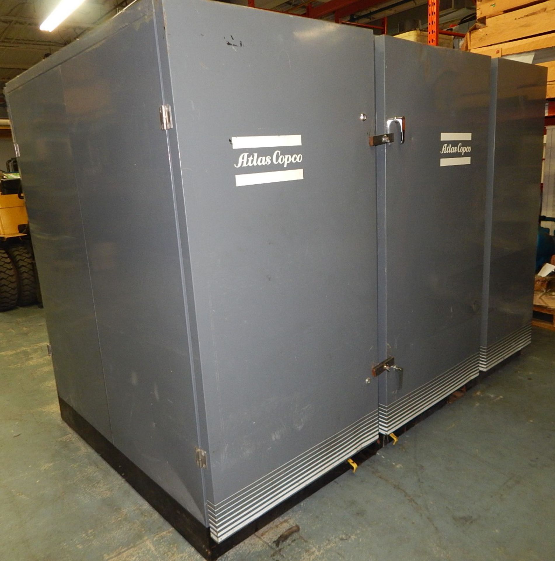 ATLAS COPCO GA160 ROTARY SCREW AIR COMPRESSORS WITH 200 HP, 157 PSI, S/N: AIF.018745 (CI) [RIGGING - Image 3 of 7