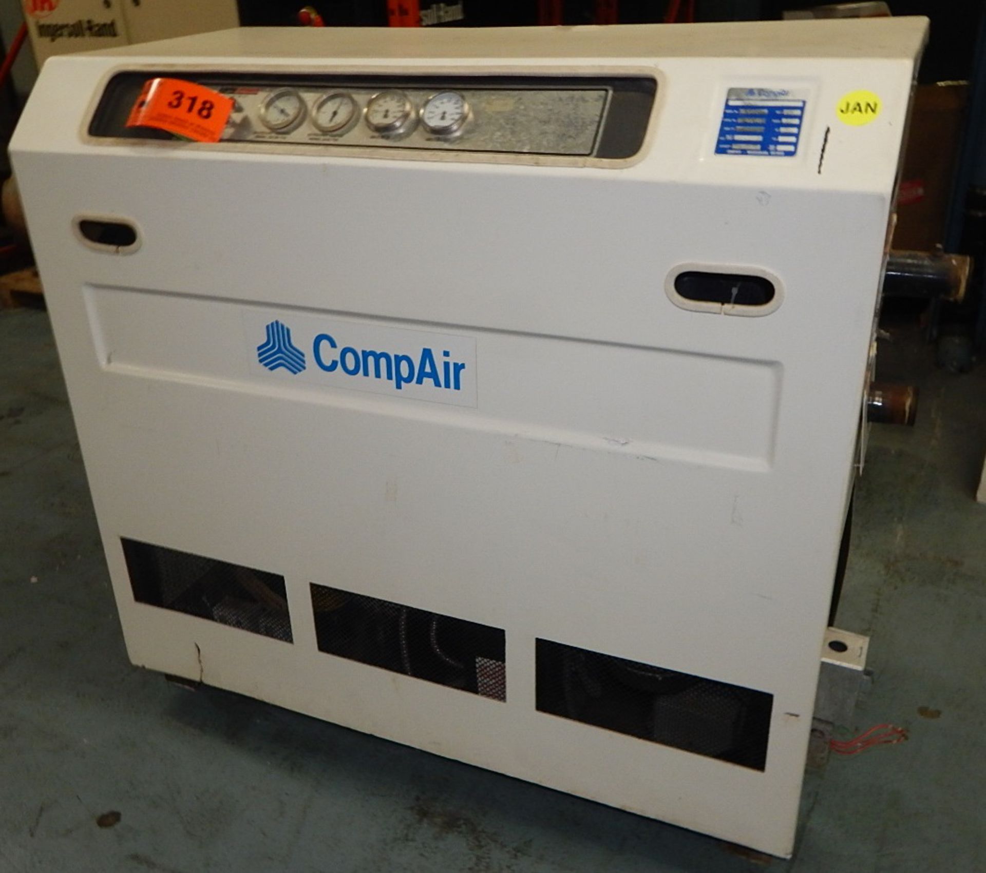 COMPAIR R-500 REFRIGERATED AIR DRYER WITH 520 CFM, S/N: 80-44081 (CI) [RIGGING FEE FOR LOT #318 - $