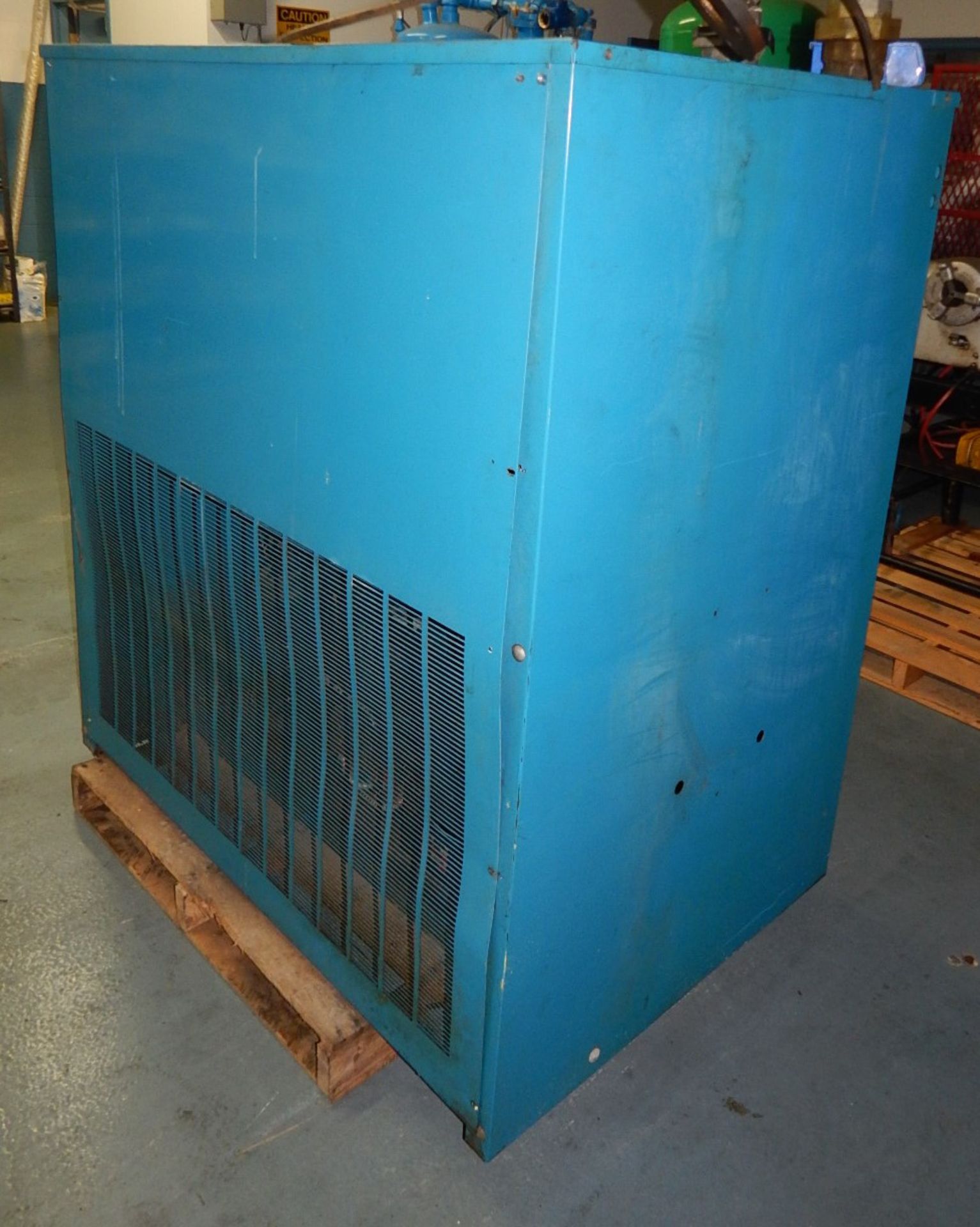 ULTRA AIR UA1000A0 REFRIGERATED AIR DRYER WITH 100 PSI, S/N: N/A (CI) [RIGGING FEE FOR LOT #401 - $ - Image 2 of 3