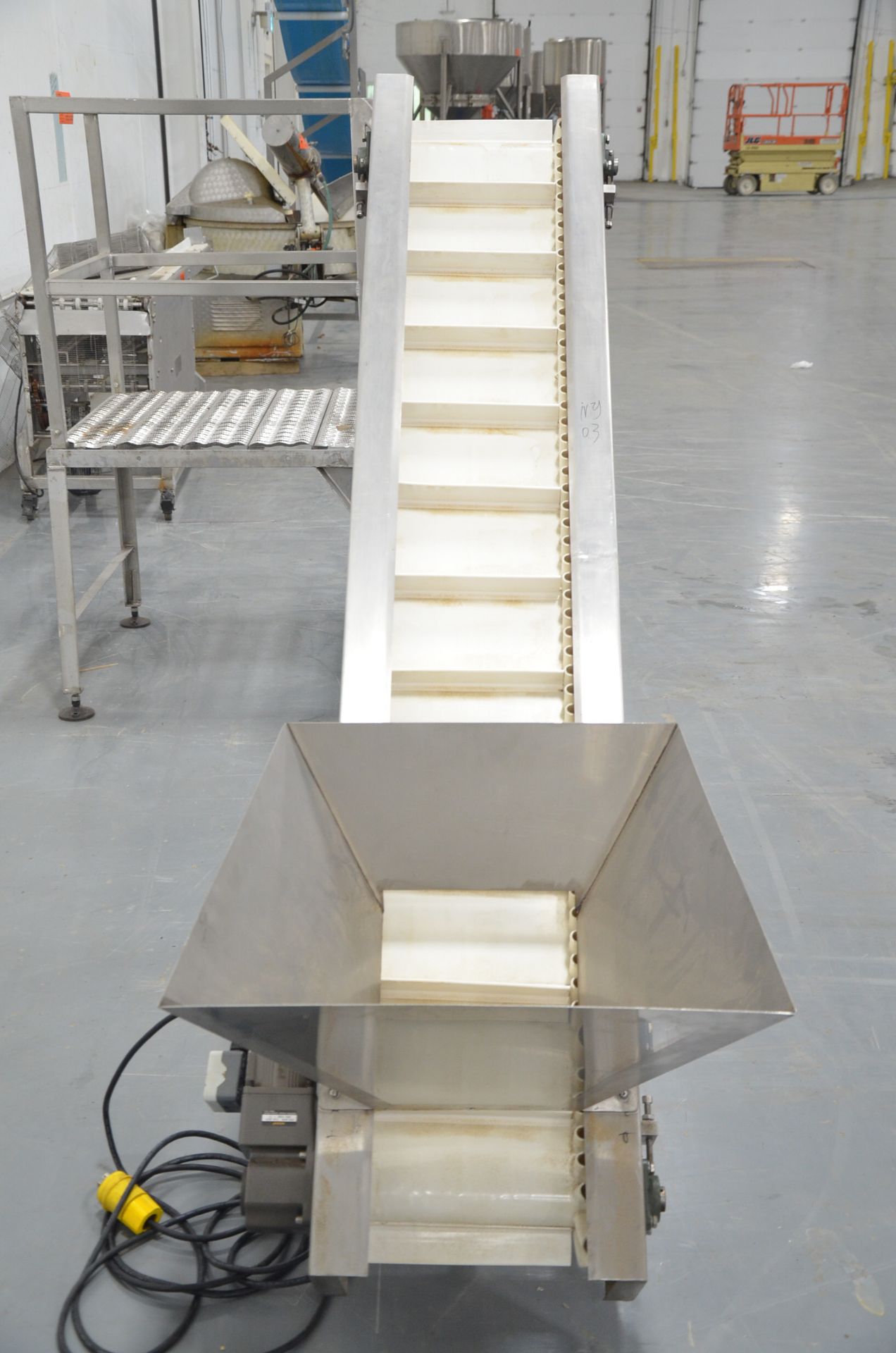 ABBKA 78"X17" POWERED FOOD GRADE INCLINE CLEATED BELT CONVEYOR WITH APPROX. 22"X24" HOPPER, (250- - Image 2 of 3