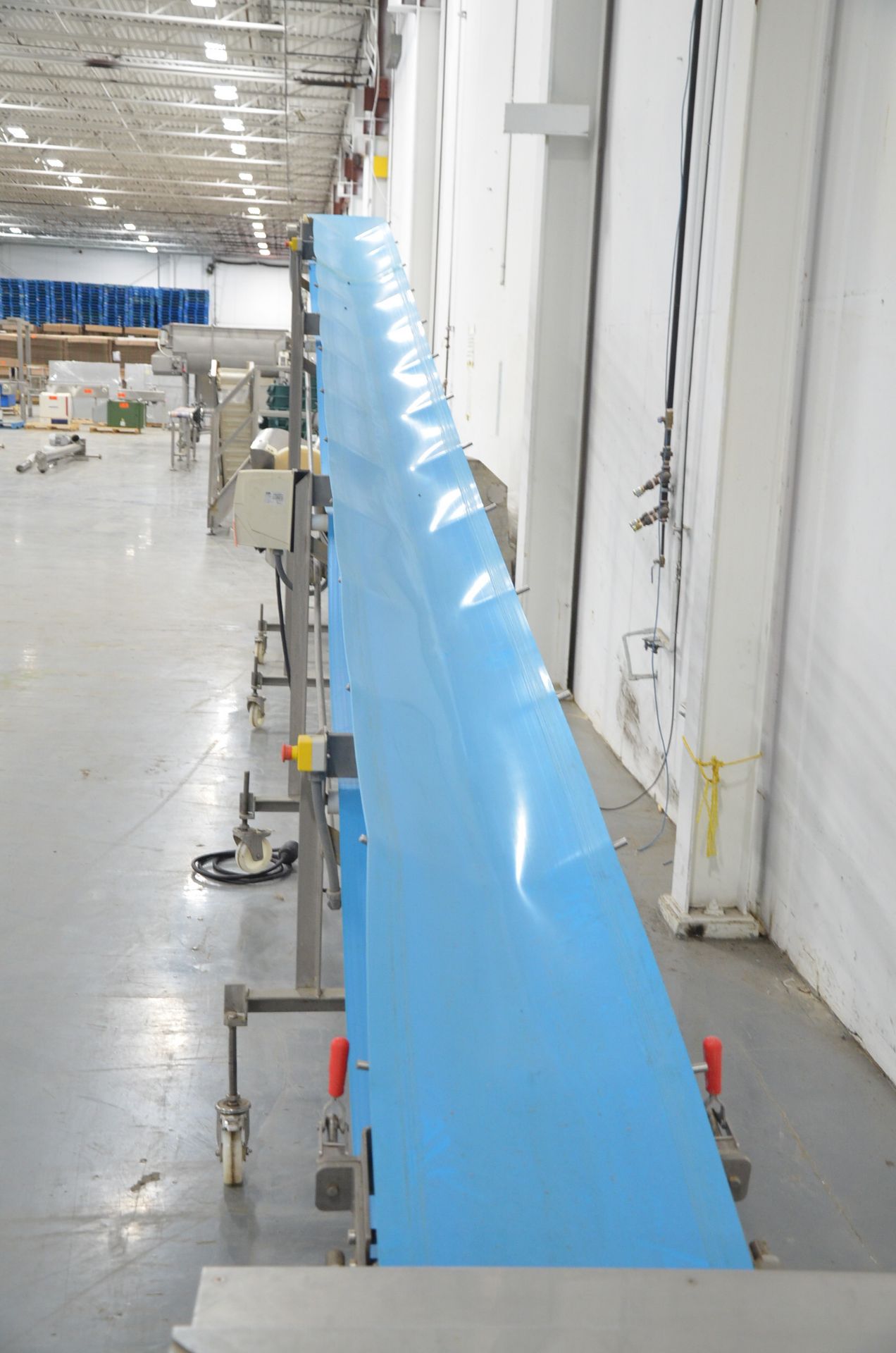 HAGER INDUSTRIES 27'X18" POWERED INCLINE BELT CONVEYOR WITH HUB DRIVER, ABB TYPE 4X 1HP VARIABLE - Image 2 of 6