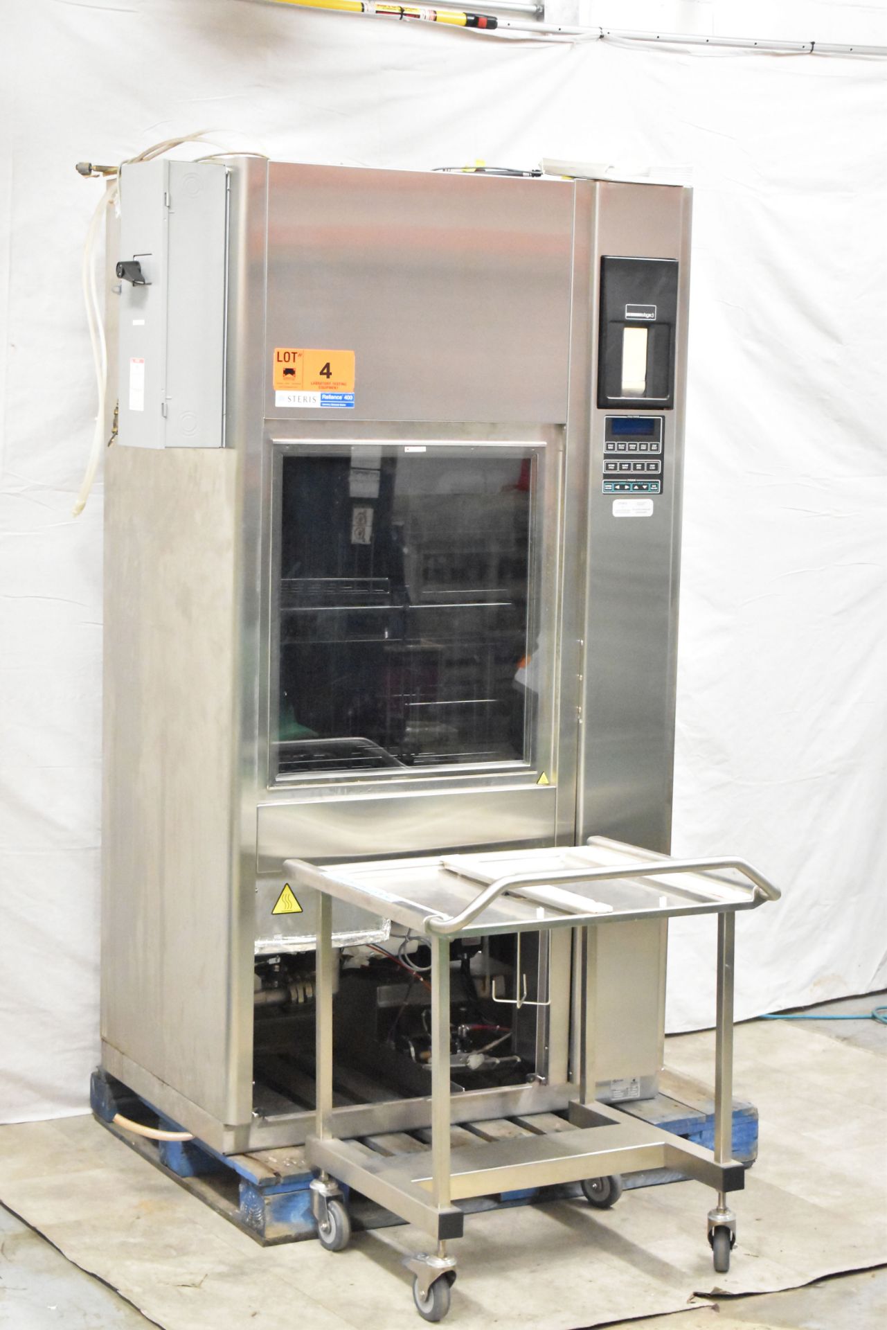 STERIS (2007) RELIANCE 400 LABORATORY GLASSWARE WASHER WITH DIGITAL TOUCH SCREEN CONTROL, THERMAL