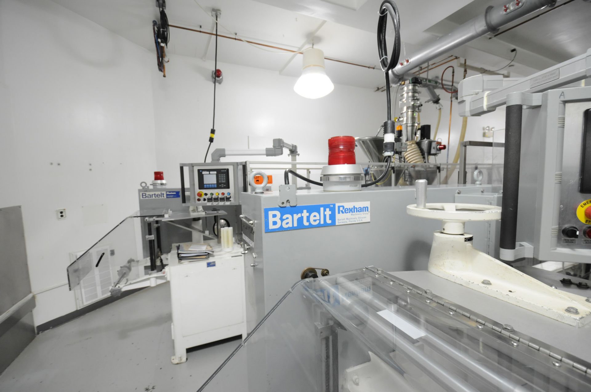 BARTELT IM 914A 2-AUGER HORIZONTAL POUCH FILLER WITH (OEM RETROFIT 2006 - DS SERVO AUGER CONVERSION) - Image 3 of 15