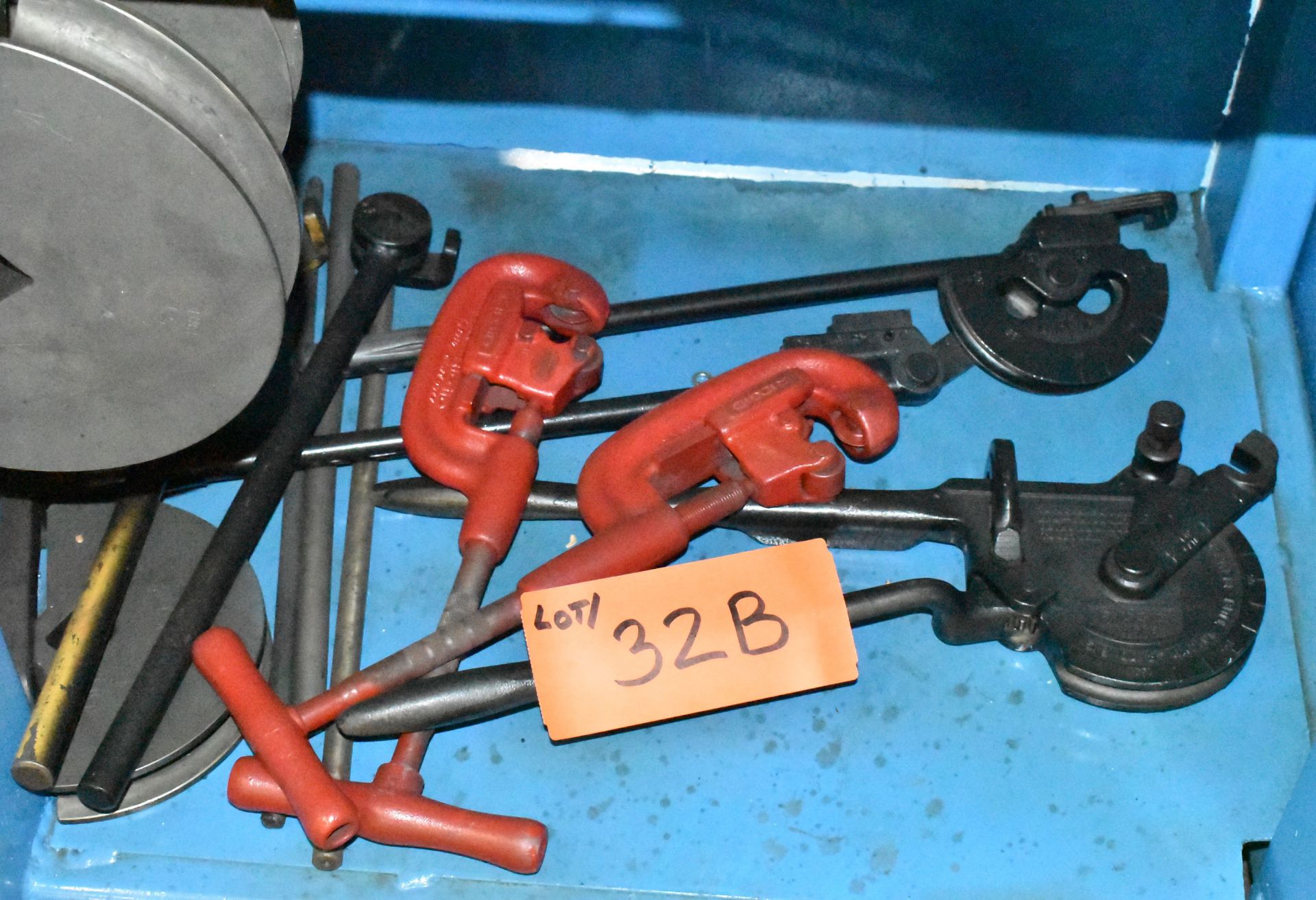 LOT/ PIPE CUTTERS AND BENDERS