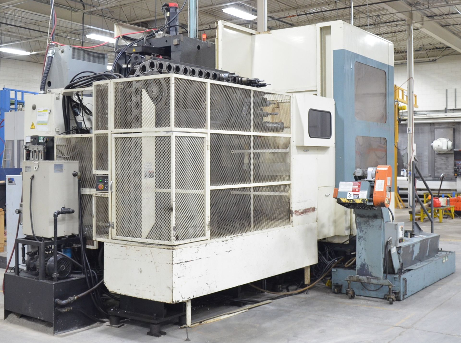 NIIGATA HN80C 4-AXIS CNC TWIN PALLET HORIZONTAL MACHINING CENTER WITH FANUC 15-M CNC CONTROL, (2) - Image 4 of 14