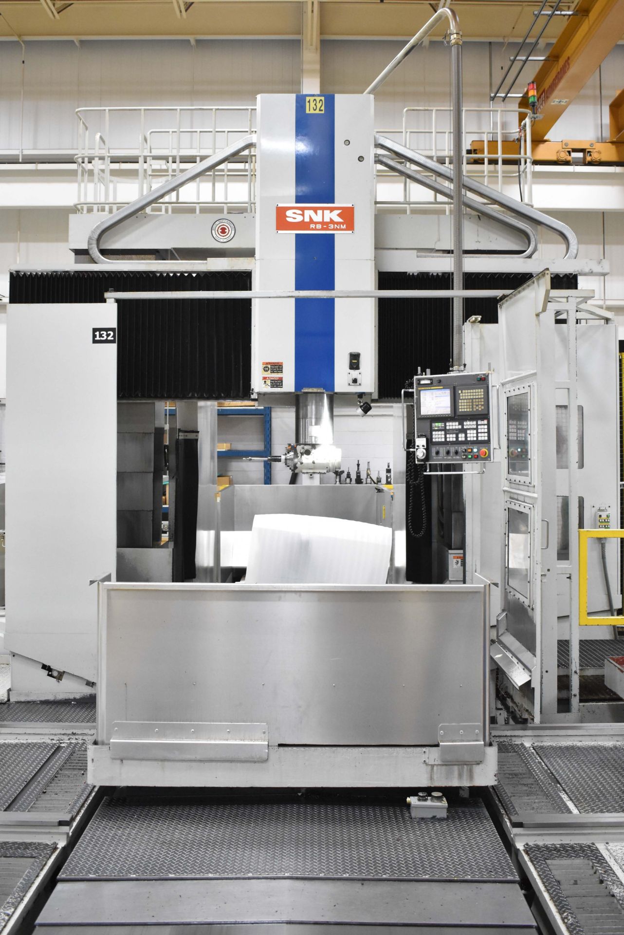 SNK (2005) RB-3NM-APC 5-FACE DOUBLE COLUMN CNC VERTICAL MACHINING CENTER WITH FANUC 18I-MB CNC - Image 2 of 11