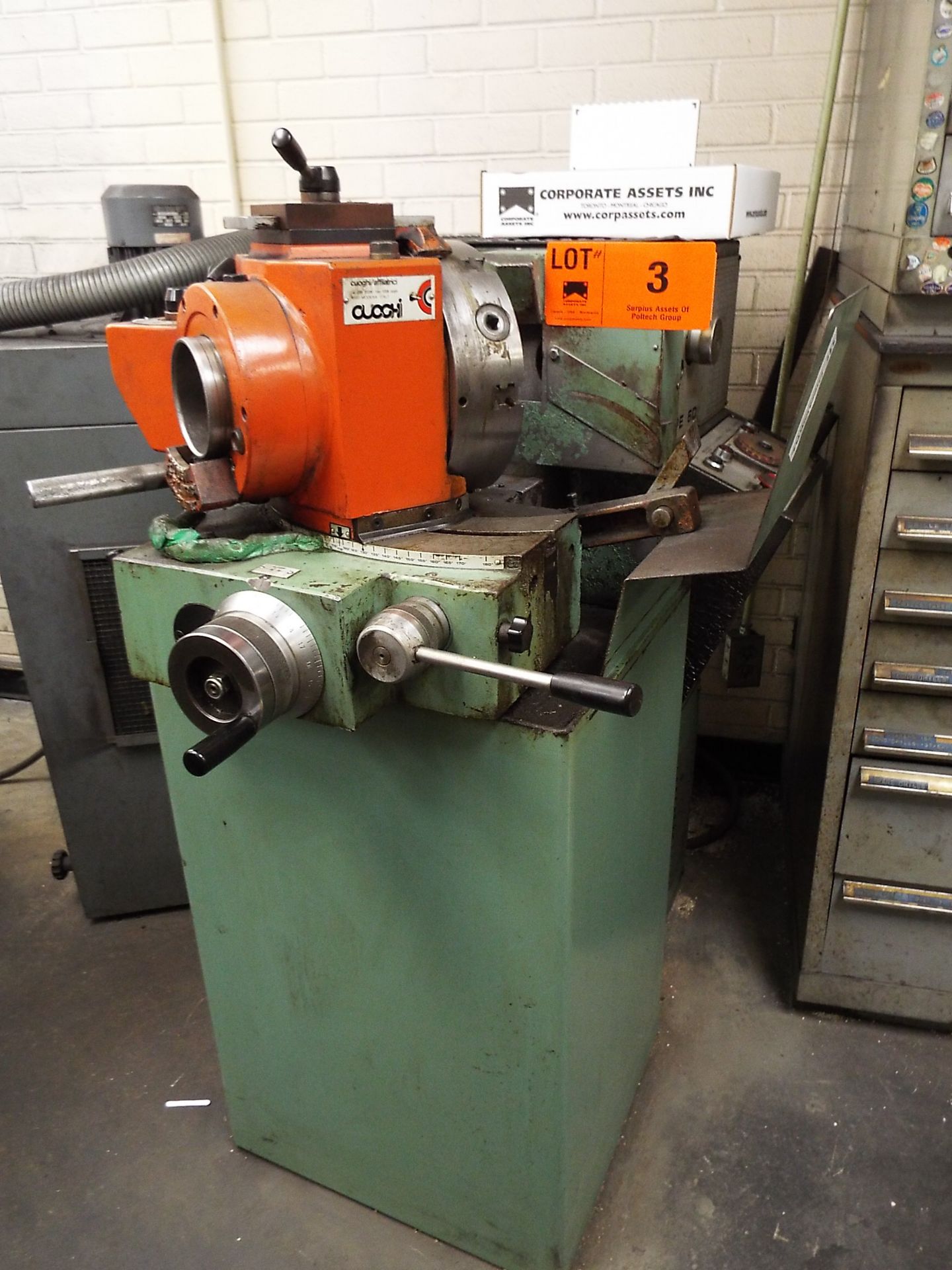CUOGHI APE 60 TOOL AND CUTTER GRINDER WITH 10" 6-JAW CHUCK, S/N: 8031 (CI) (LOCATED AT 460 SIGNET