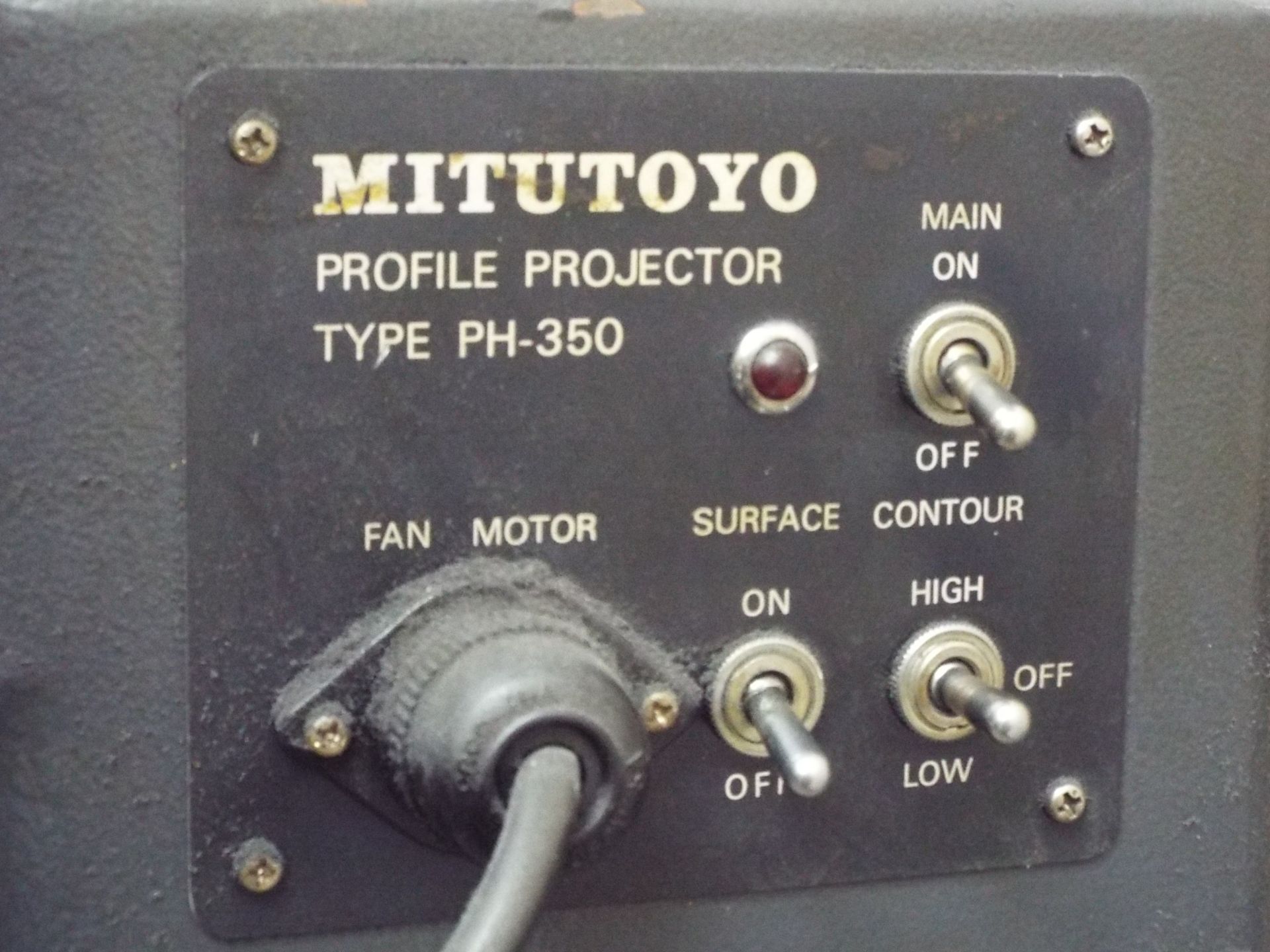 MITUTOYO HP 350 PROFILE PROJECTOR OPTICAL COMPARATOR, S/N: 144 (LOCATED AT 460 SIGNET DR, NORTH - Image 2 of 5