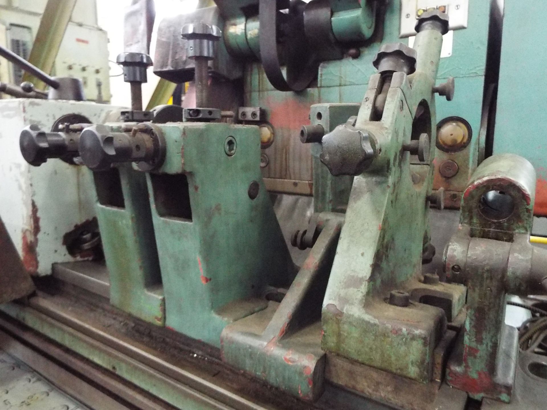 TOS HOSTIVAR BHU 50/1500 UNIVERSAL CYLINDRICAL GRINDER WITH 23" SWING OVER TABLE, 60" MAX. - Image 9 of 13