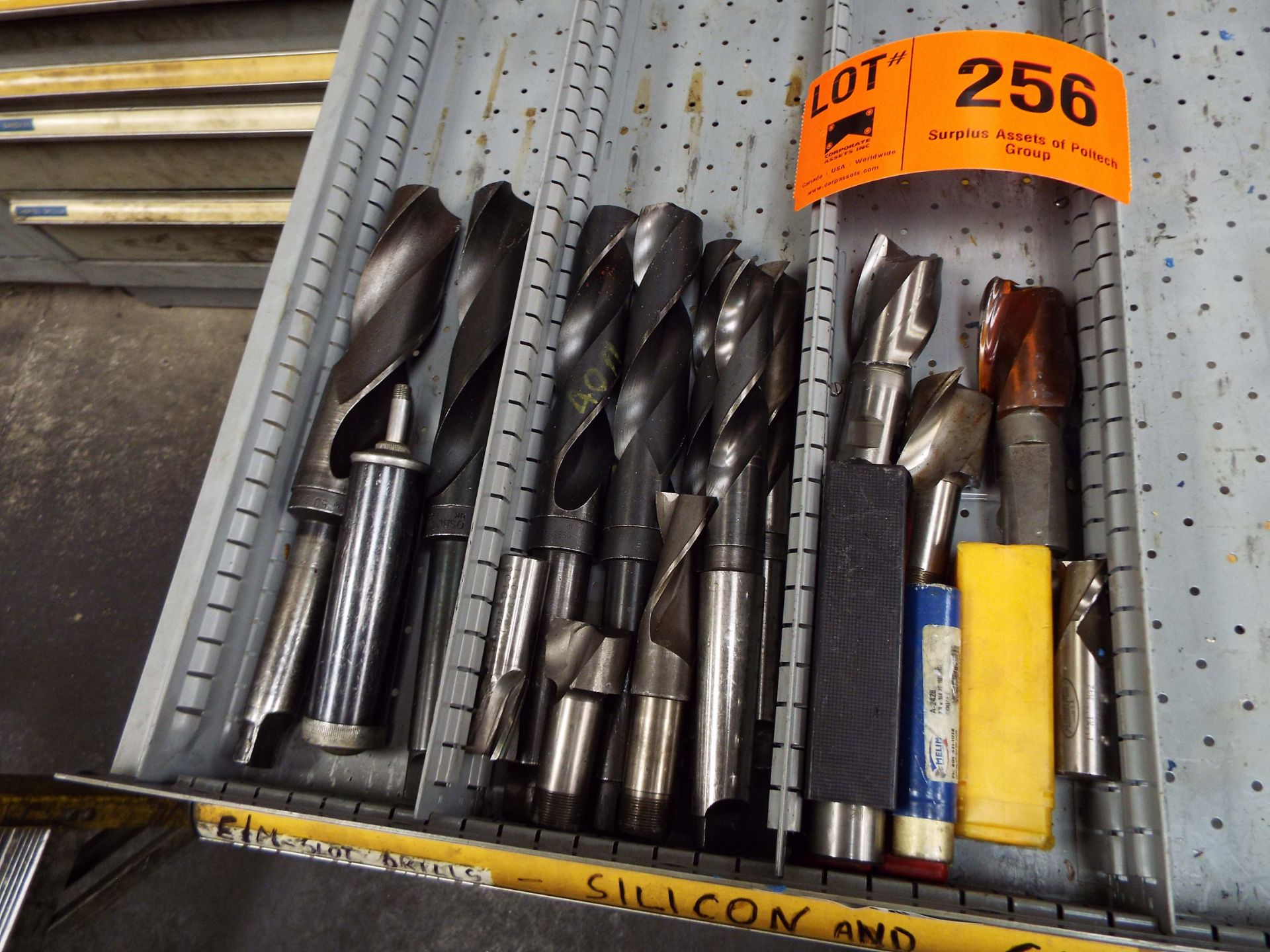 LOT/ HEAVY DUTY DRILLS & END MILLS (LOCATED AT 460 SIGNET DR, NORTH YORK, ON)