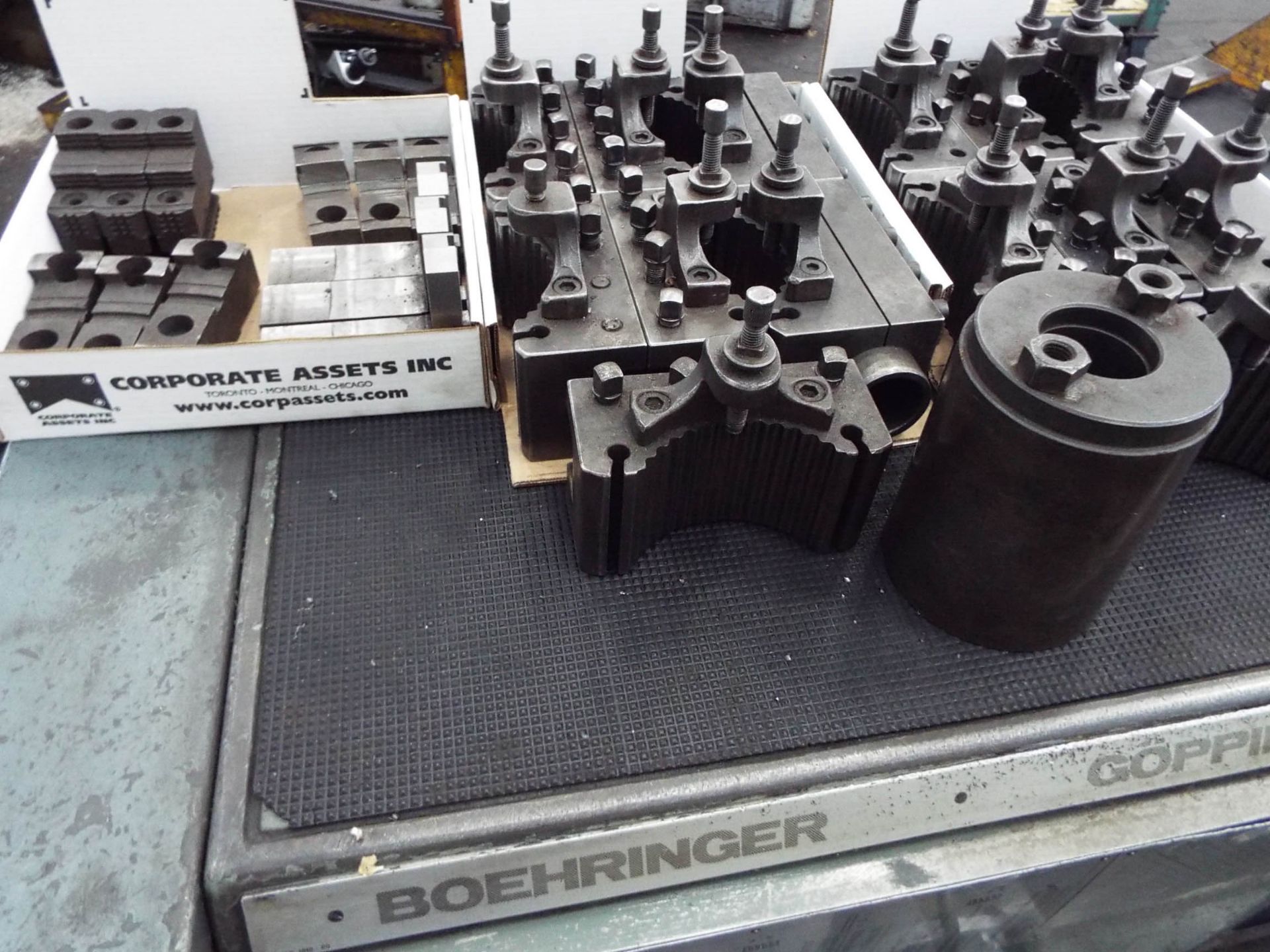 BOEHRINGER GOPPINGEN VDF LATHE WITH, 31" SWING OVER BED, 107" DISTANCE BETWEEN CENTERS, 5" SPINDLE - Image 12 of 14