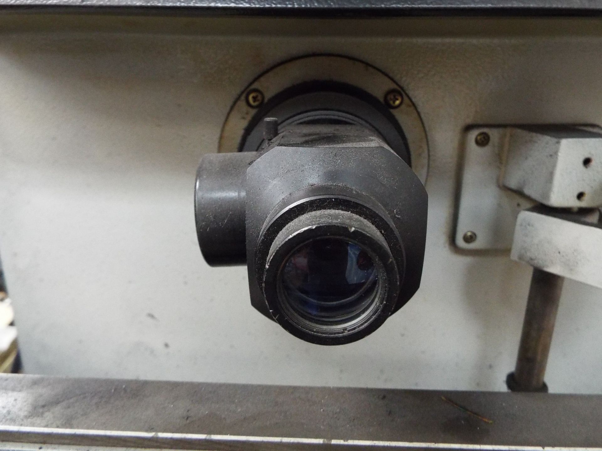 MITUTOYO HP 350 PROFILE PROJECTOR OPTICAL COMPARATOR, S/N: 144 (LOCATED AT 460 SIGNET DR, NORTH - Image 4 of 5