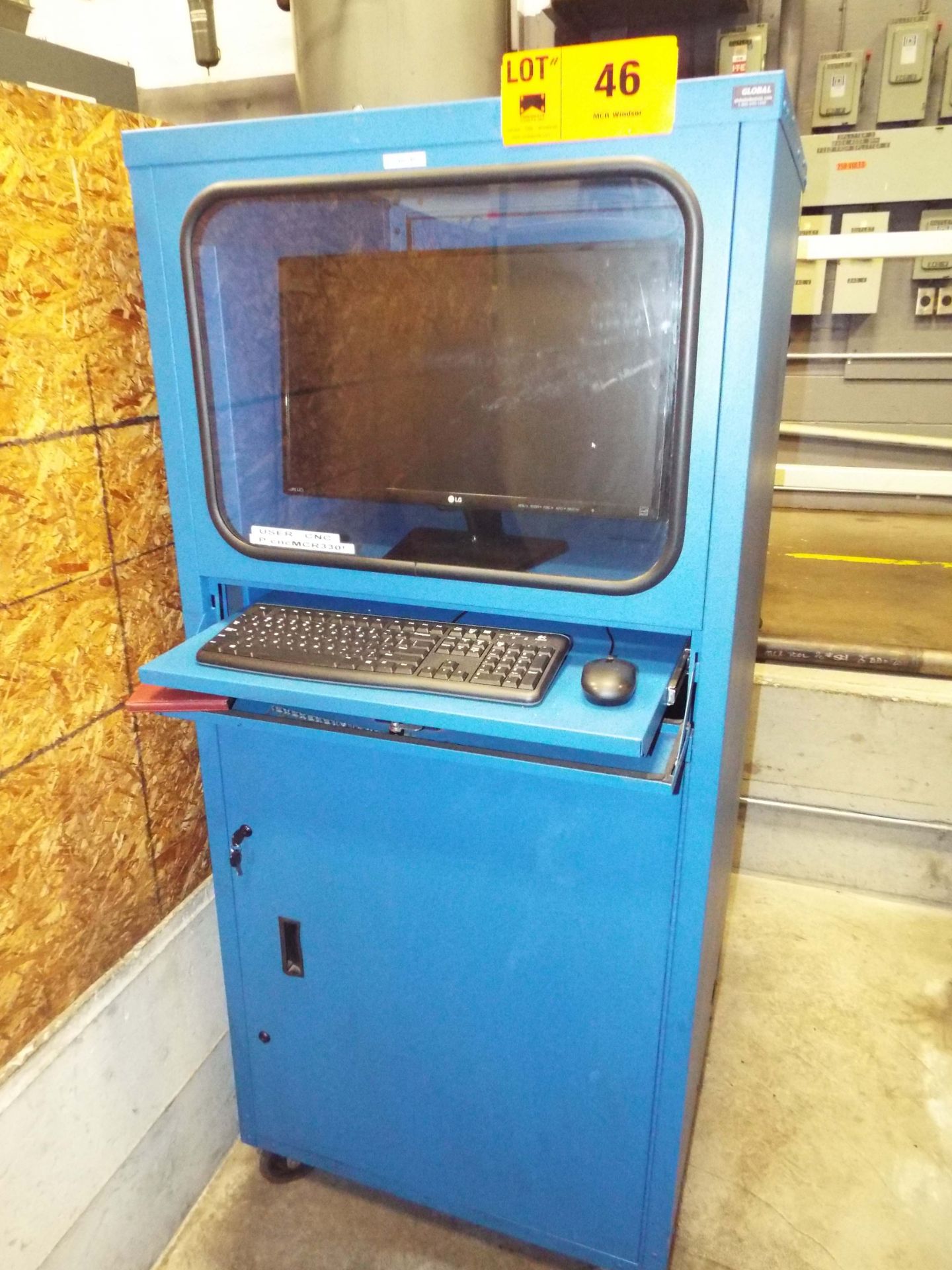 PORTABLE COMPUTER CABINET (COMPUTER NOT INCLUDED)