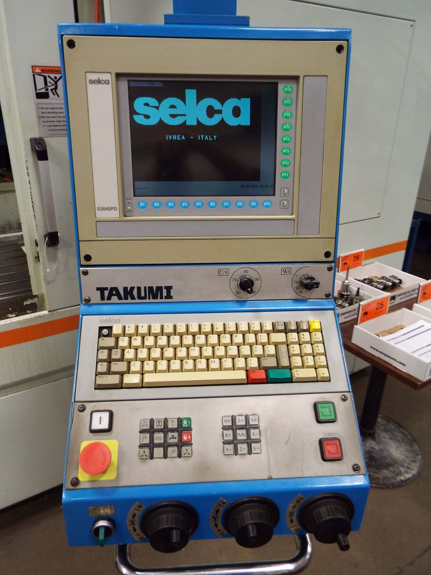 TAKUMI SEIKI (2001) B8 CNC VERTICAL MACHINING CENTER WITH SELCA CNC CONTROL, 52" X 31" TABLE, - Image 5 of 15