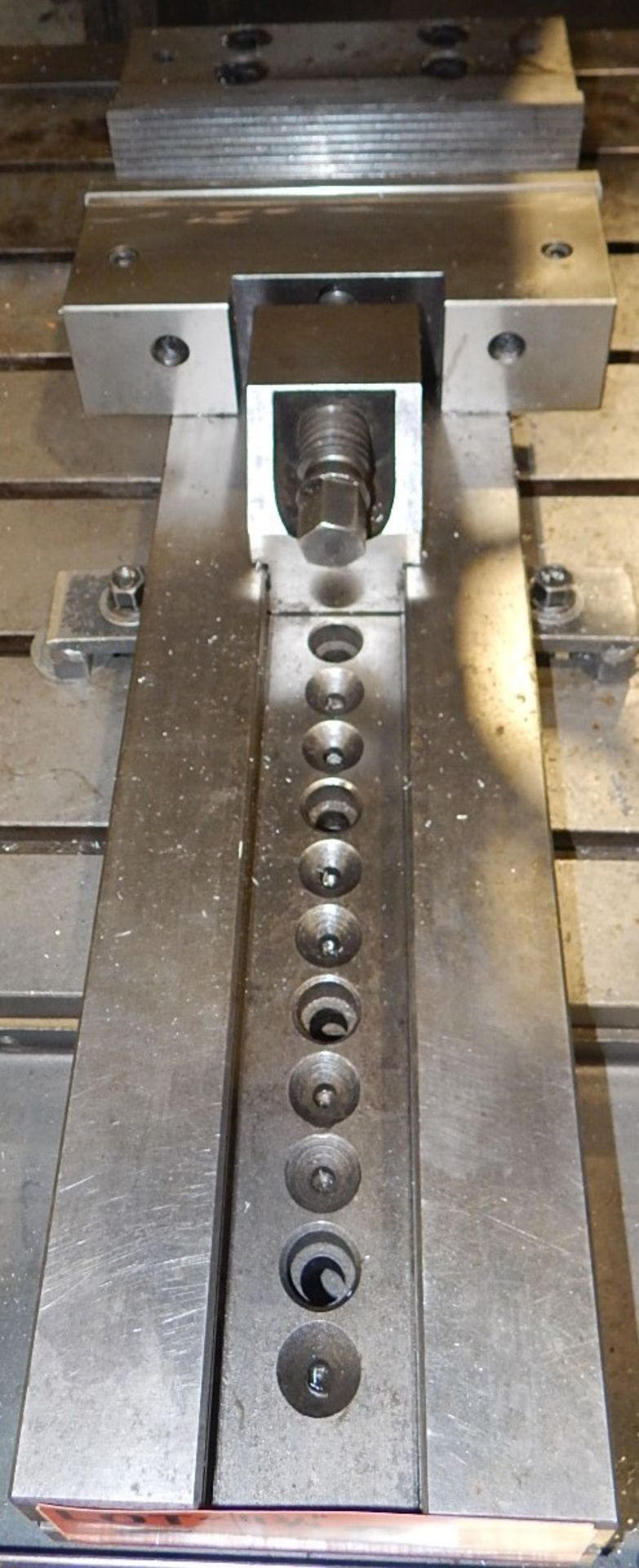 12" MACHINE VISE - Image 2 of 2