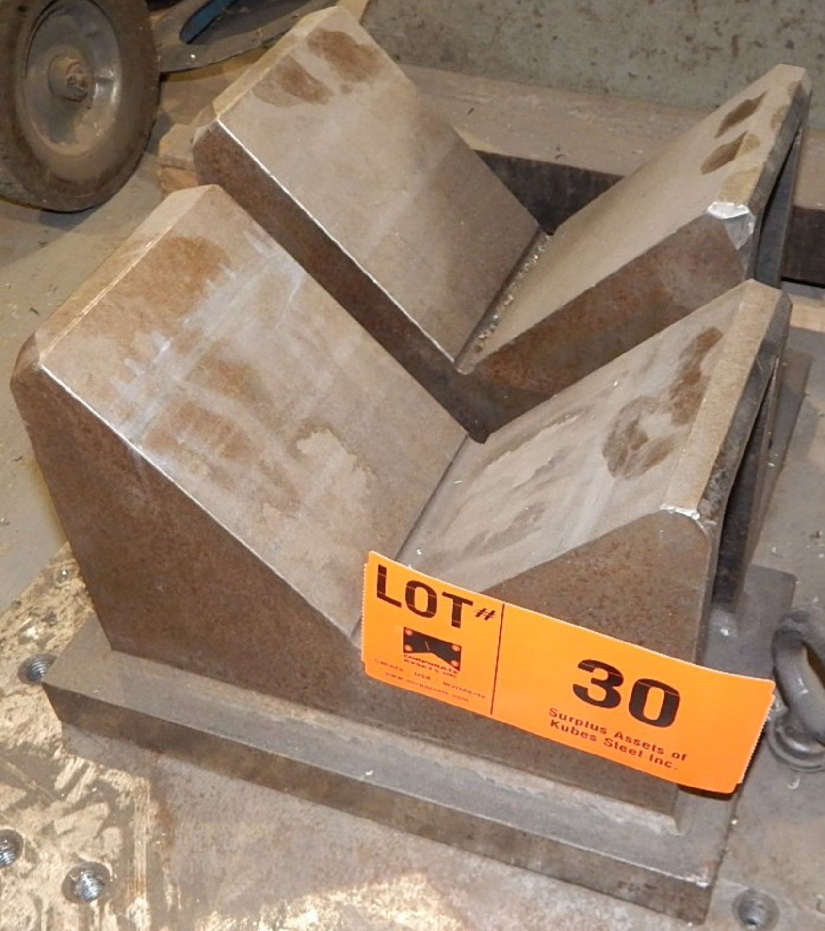 LOT/ V-BLOCKS