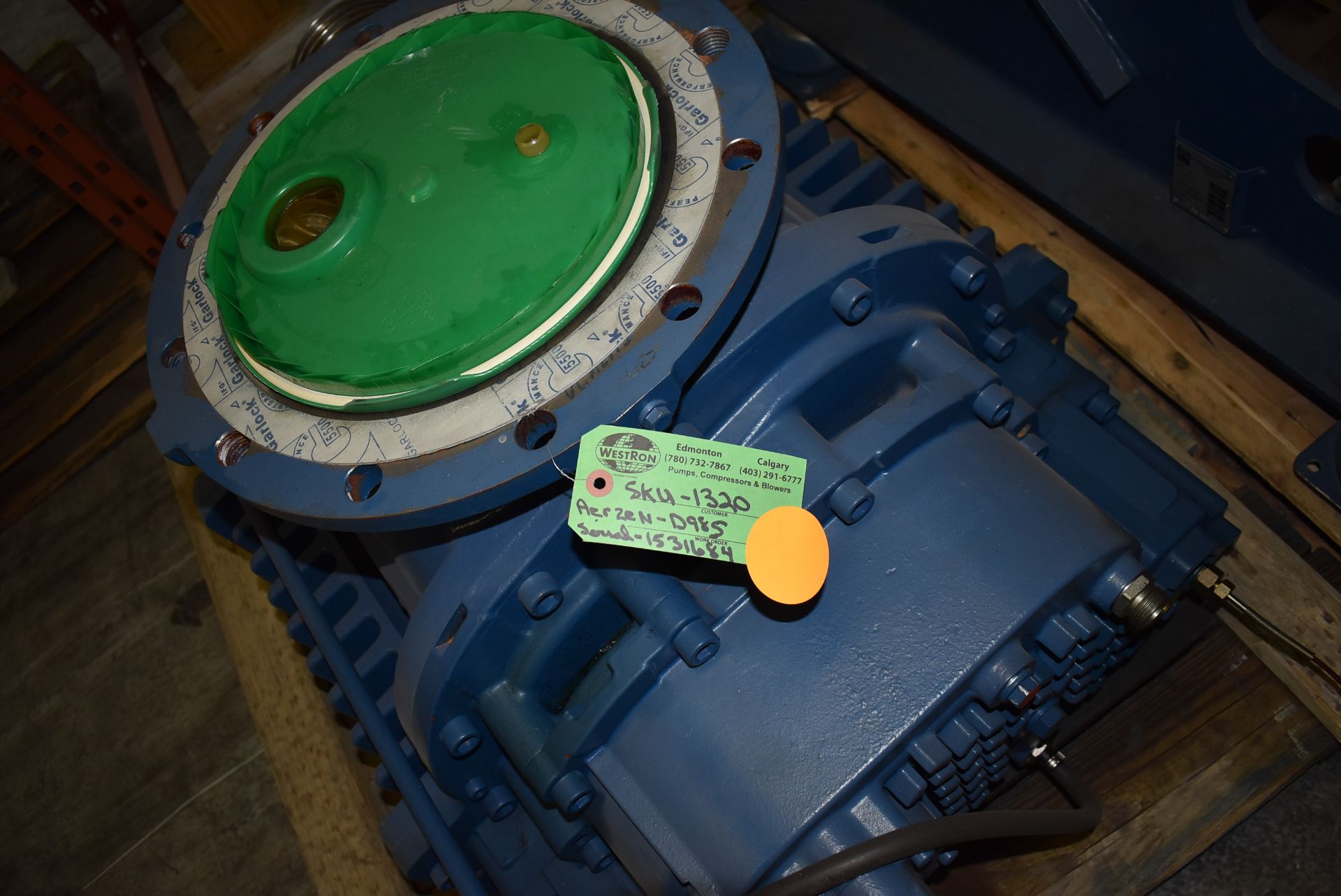 AERZEN (2013) D985 BLOWER WITH 24.656 PSI, S/N: 183285/14 (CI) [RIGGING FEE FOR LOT #54 - $25 CAD - Image 4 of 8