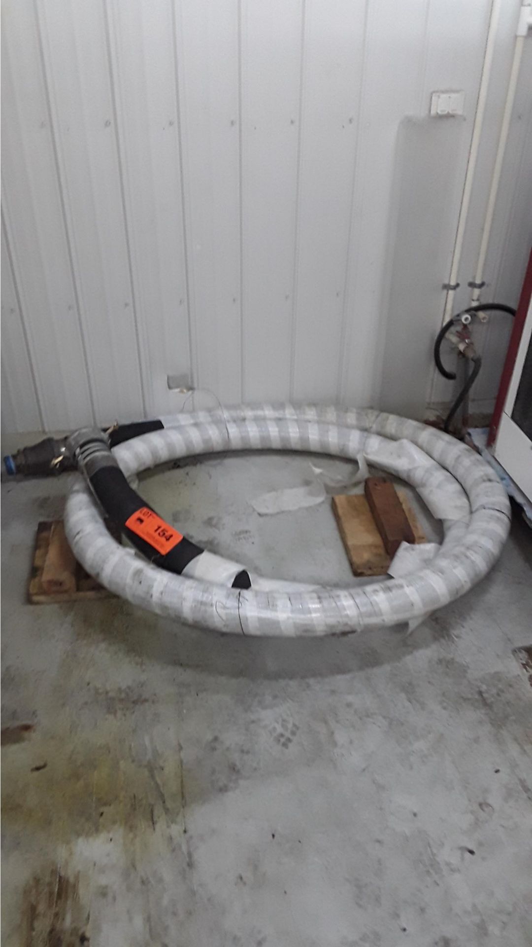 GREEN LINE G270 3" DIA. X 25' HOT AIR BLOWER HOSE [RIGGING FEE FOR LOT #154 - $25 CAD PLUS